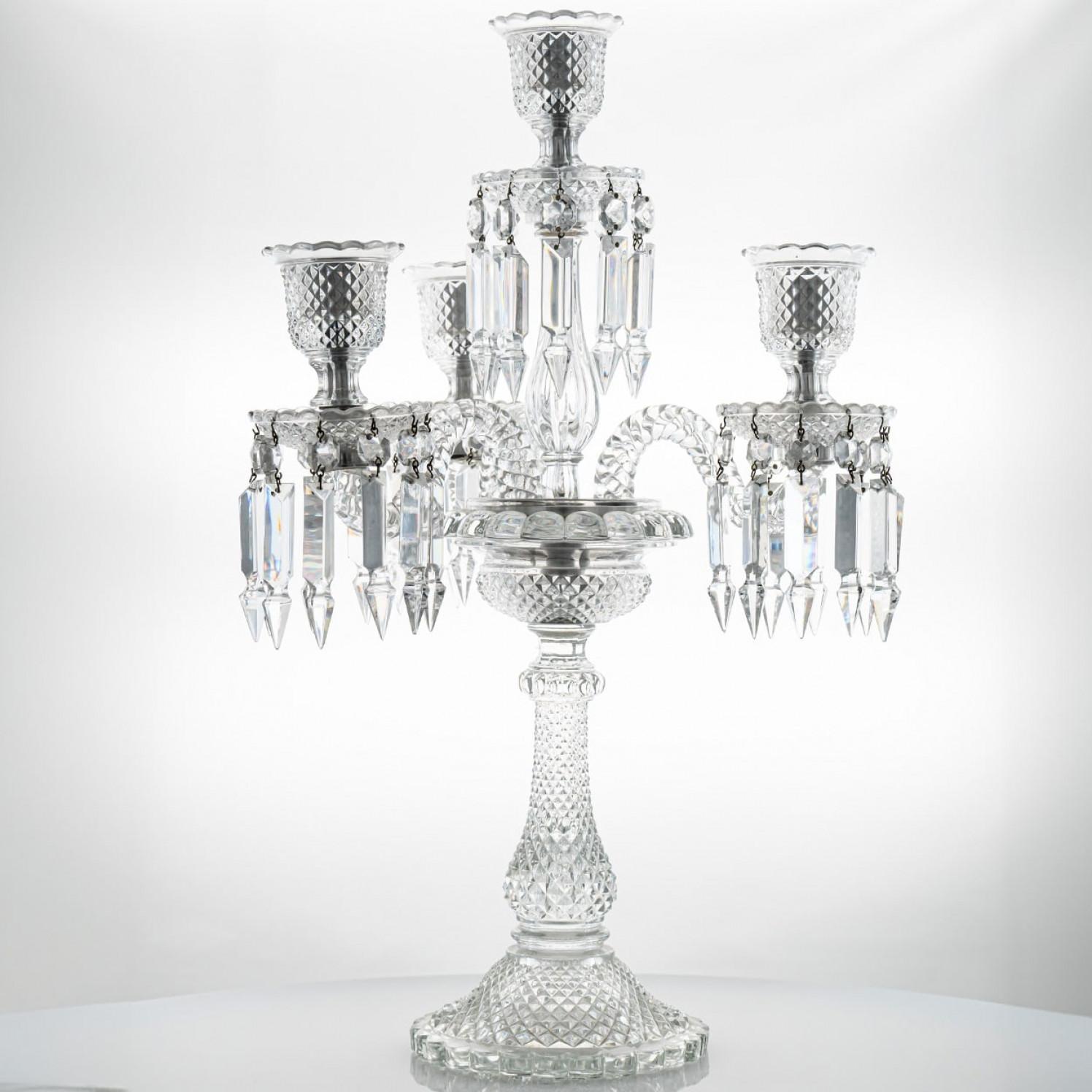 Bellissimo candelabro di cristallo trasparente Baccarat per 4 candele, Francia in vendita 1