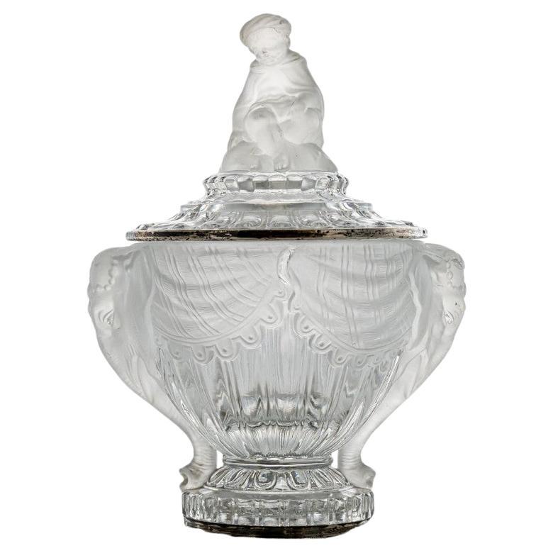 Beautiful Baccarat Elephant Clear Crystal Dish, France