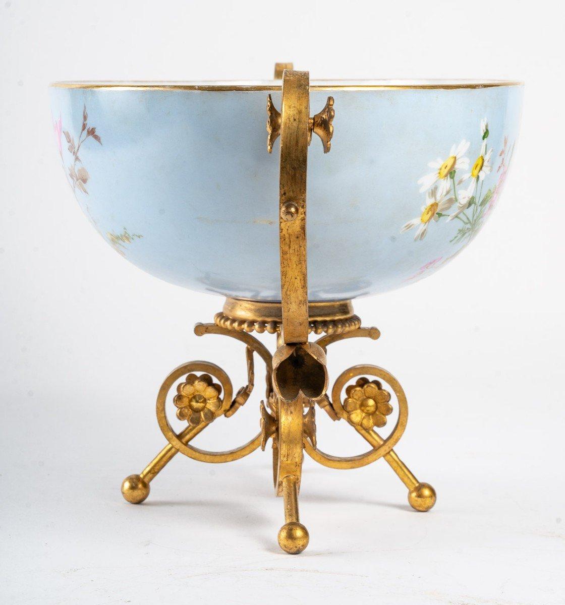 Beautiful Baccarat Opaline Cup with Bronze Base, 19th Century 1