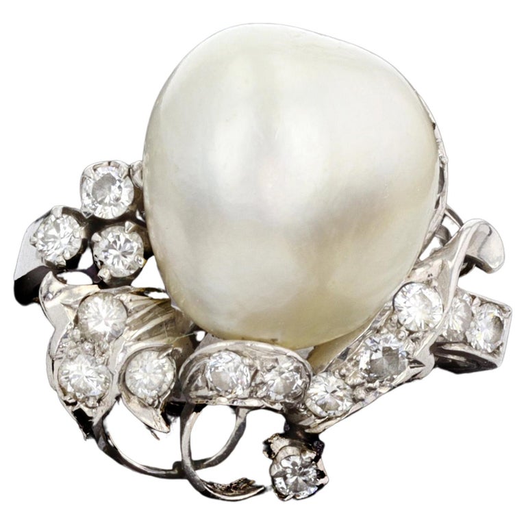 Beautiful Baroque Pearl and Diamond Ring For Sale at 1stDibs