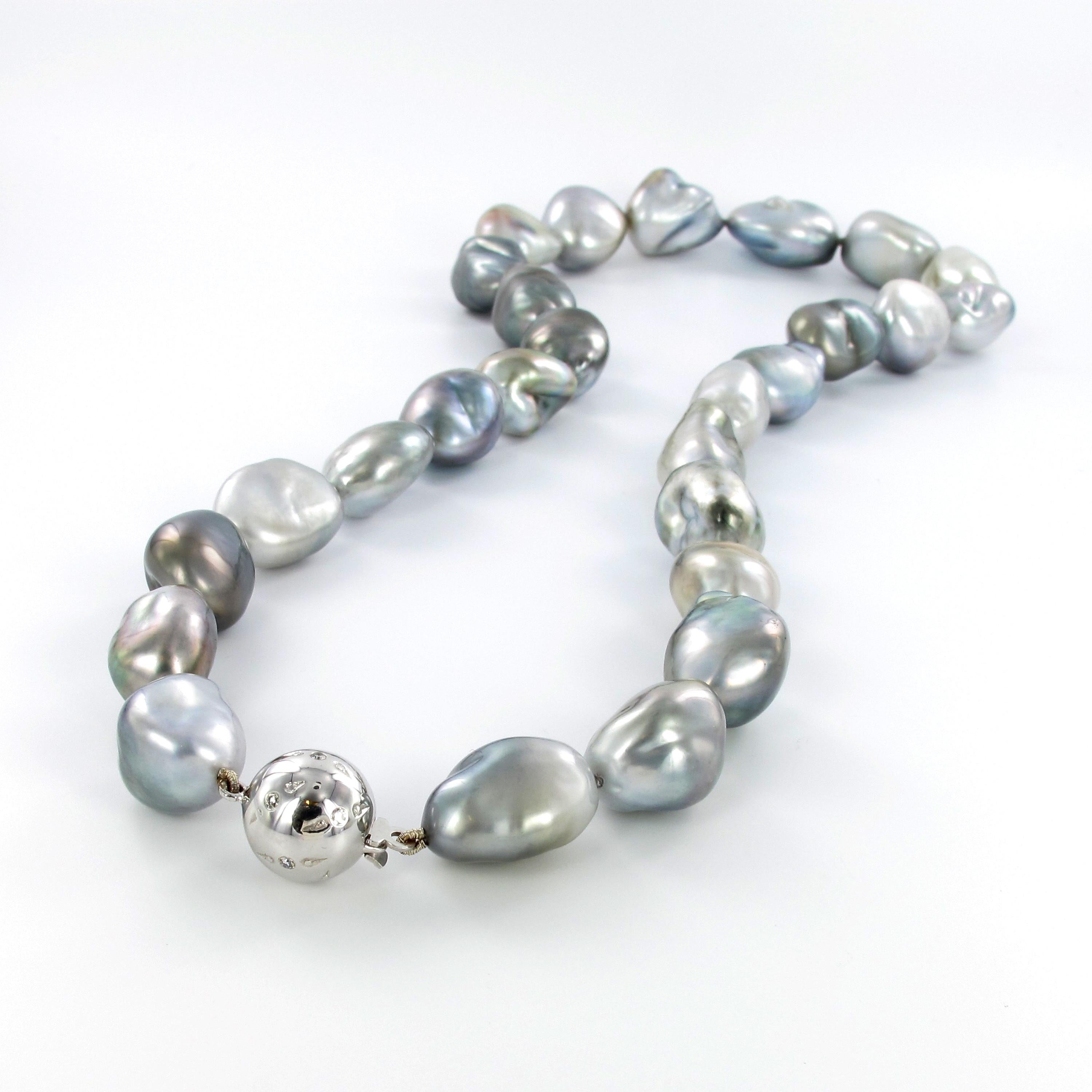 Round Cut Beautiful Baroque Tahitian Cultured Pearl and Diamond Necklace For Sale