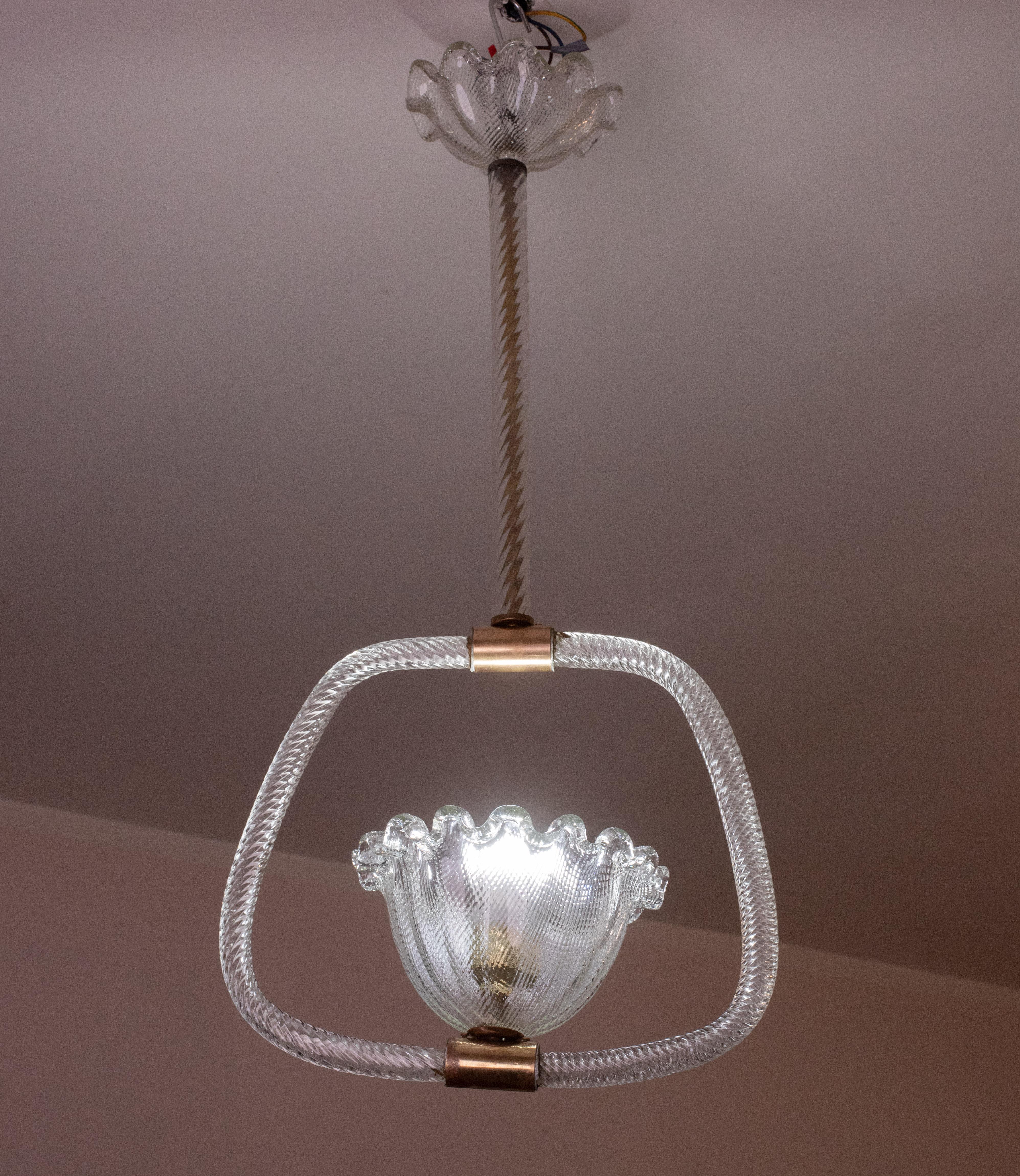 Small pendant lamp by Barovier & Toso, hand blown, with brass fittings. The chandelier is 80 cm high, 35 cm wide. The fixture requires a European E27 / 110 Volt Edison bulb, up to 60 watts. A beautiful light for any space.
