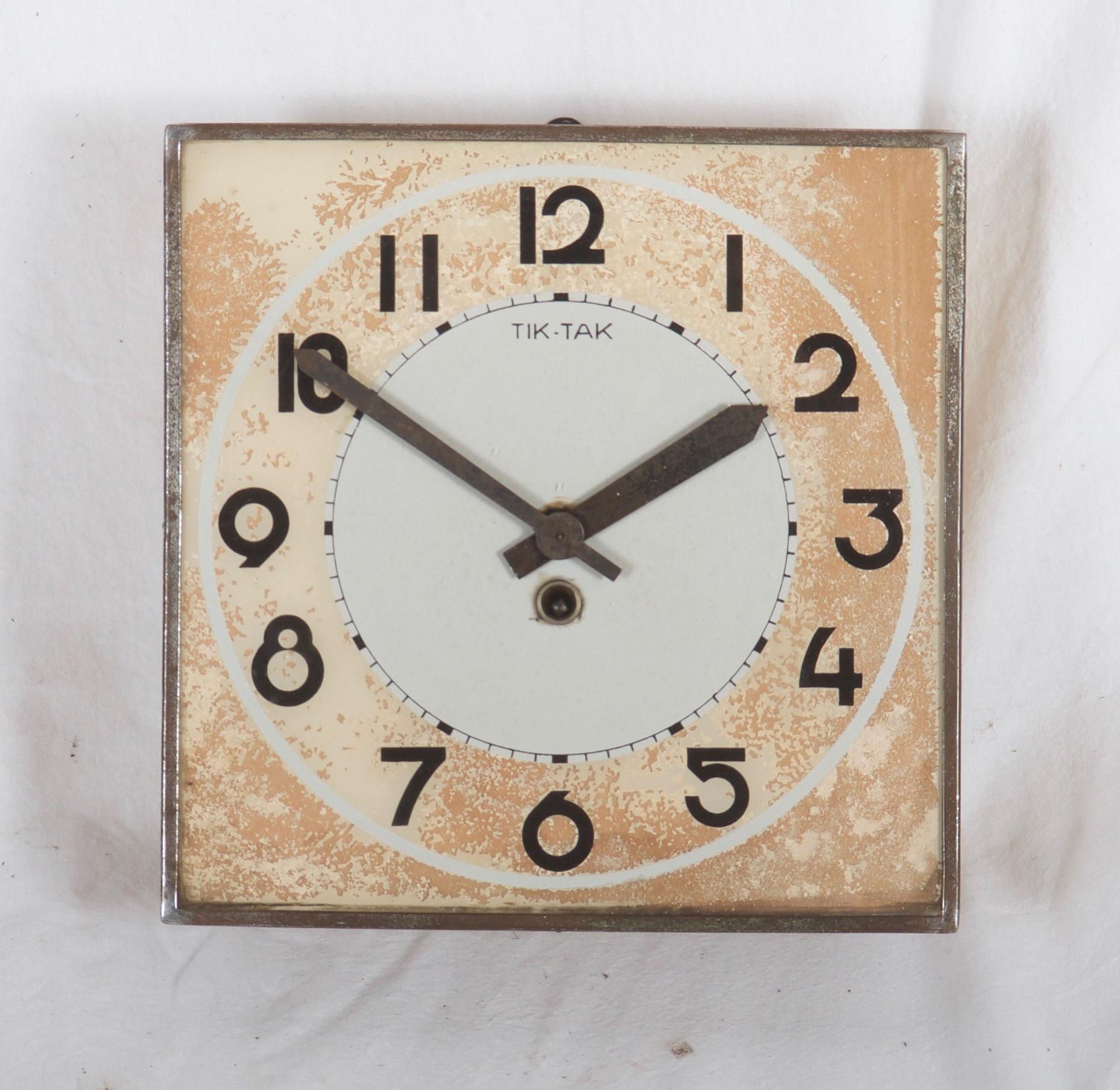 Wooden frame with white glass and black digits caught in steel signed TIK-TAK made in the 1930s. The original movement will be changed to an electric one powered by a small battery.
Delivery time 2-3 weeks.