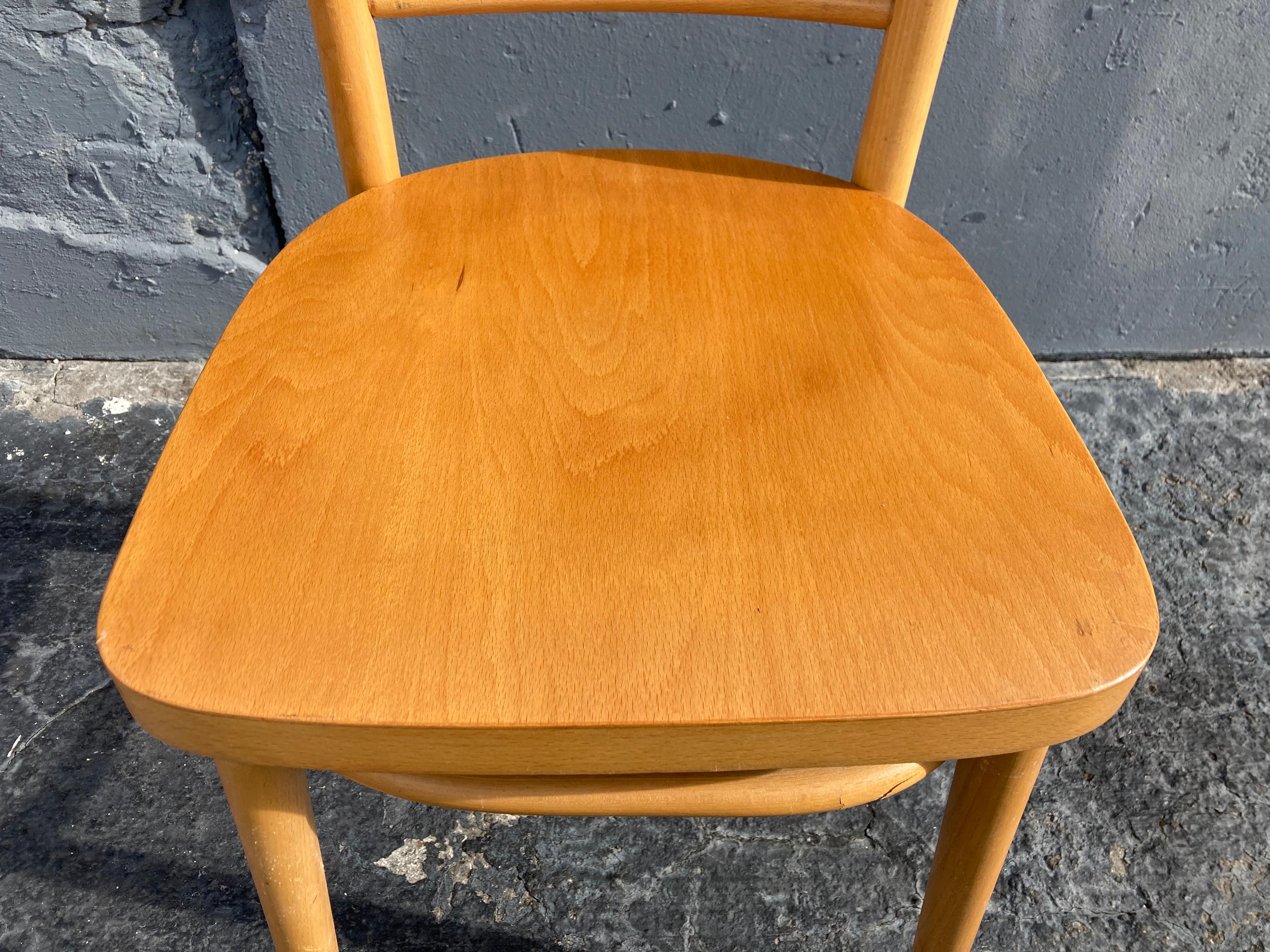 Beautiful Set of Bentwood Dining Chairs, in the Style of Thonet For Sale 6