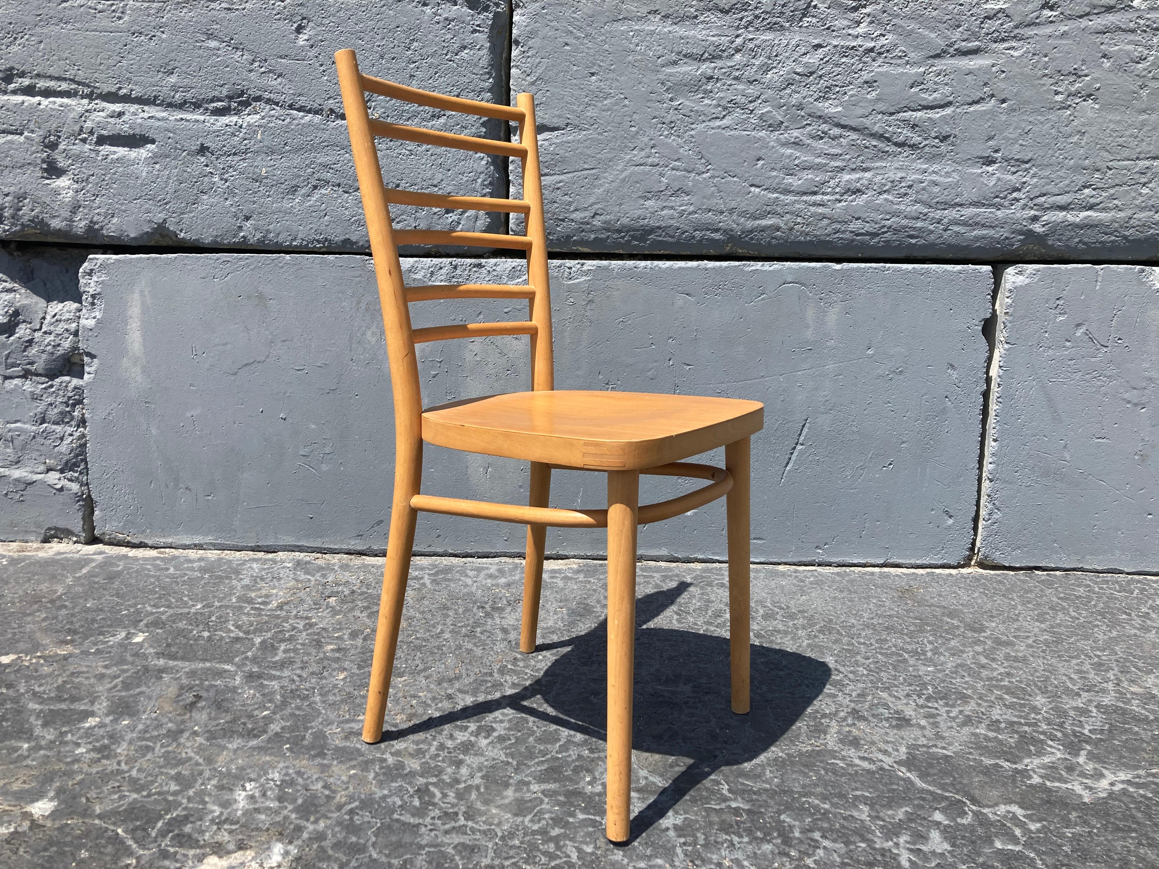 Beautiful Bentwood Dining Chairs, in the Style of Thonet In Good Condition For Sale In Miami, FL
