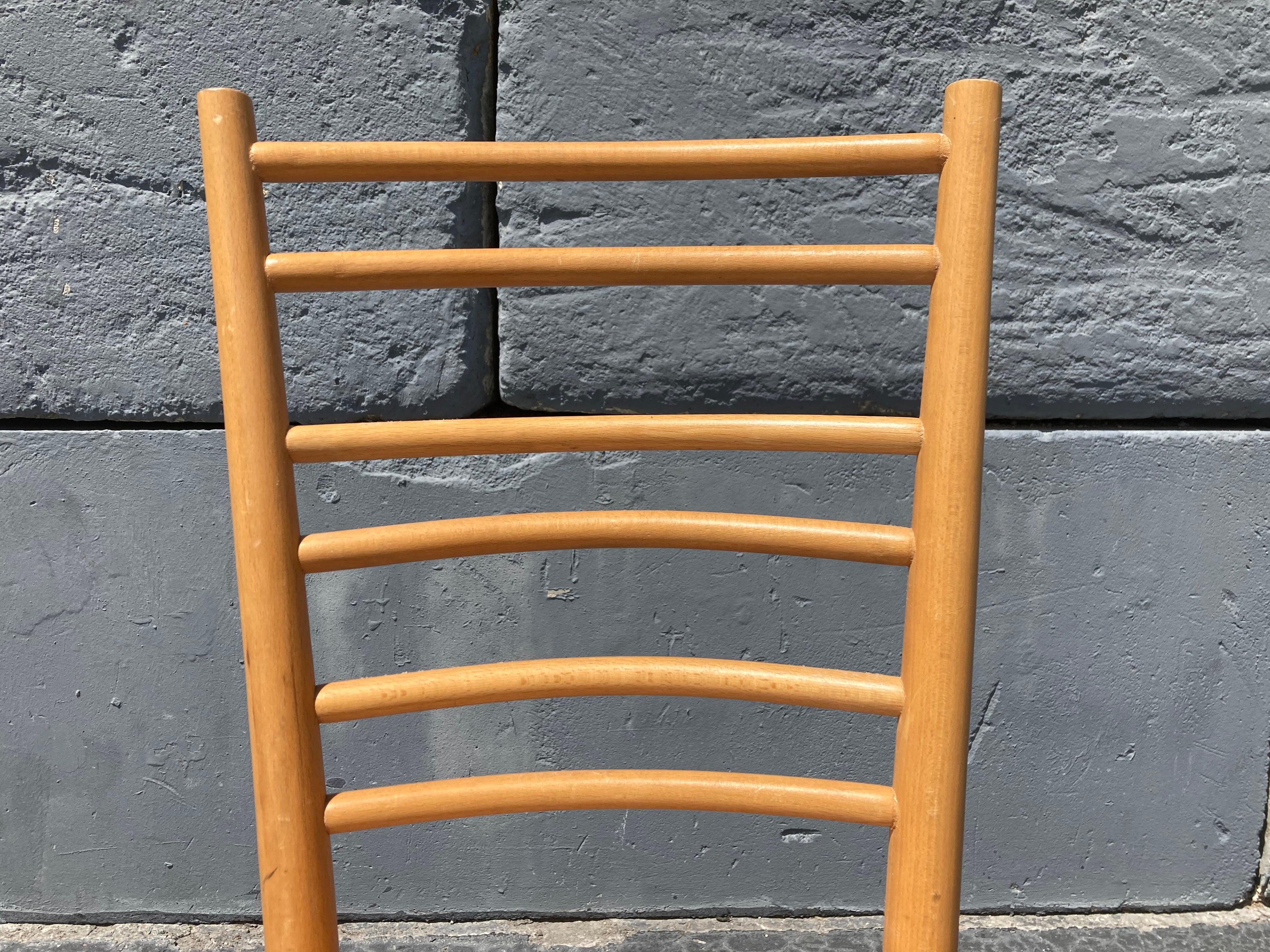 Late 20th Century Beautiful Bentwood Dining Chairs, in the Style of Thonet For Sale