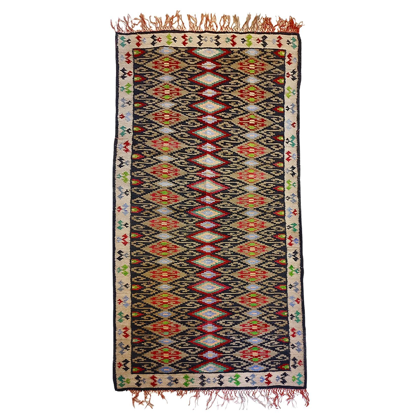Beautiful Turkish Kilim Rug Antique of the 1940s, Tribal Rug
