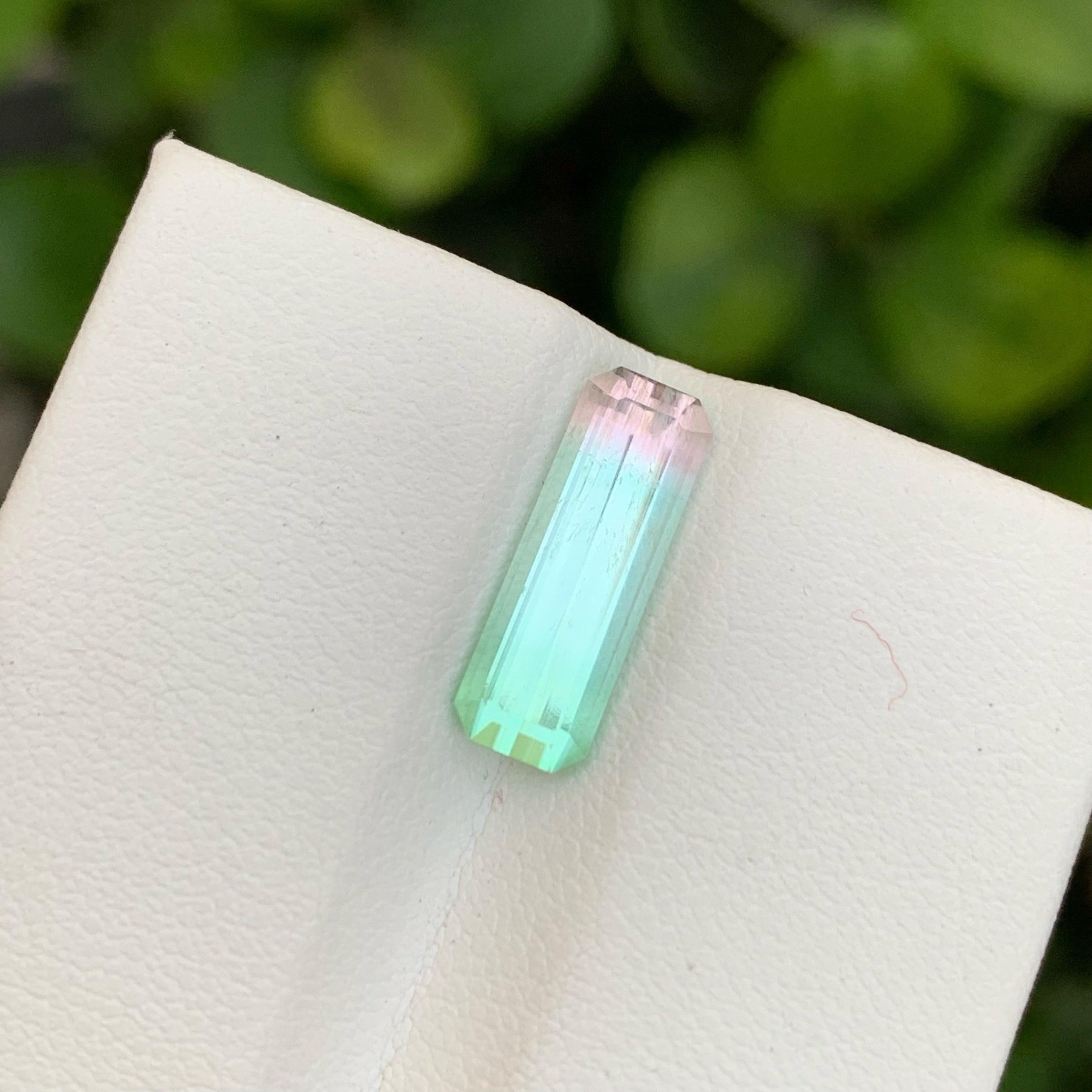 Taille émeraude Magnifique tourmaline bicolore non sertie de 3,25 carats, tourmaline d'Afghanistan en vente