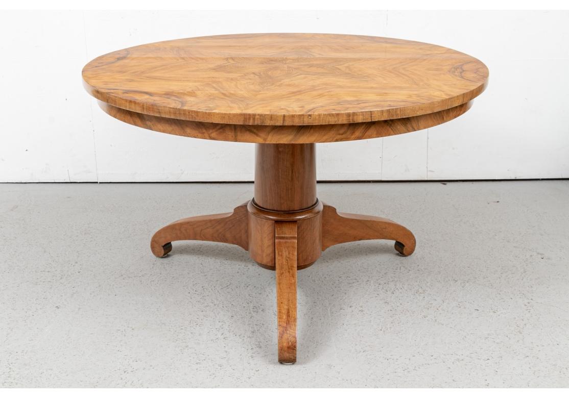 Beautiful Biedermeier Figured Wood Circular Dining Or Center Table  For Sale 3