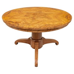 Magnifique table de salle à manger ou de centre circulaire Biedermeier en bois figuré 