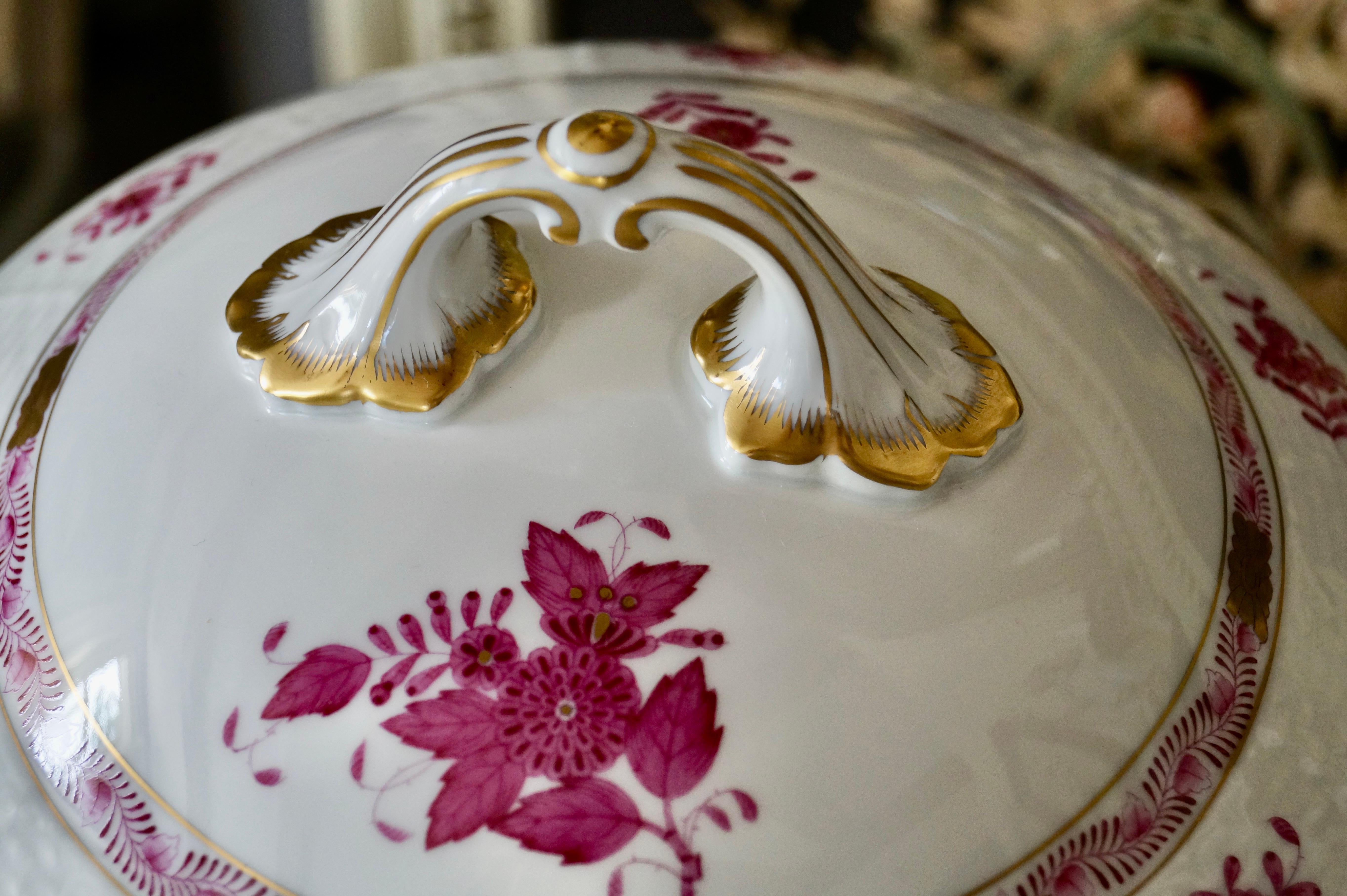 Hungarian Beautiful Big Vintage Porcelain Herend Apponyi Pink - Chinese Bouquet Tureen For Sale