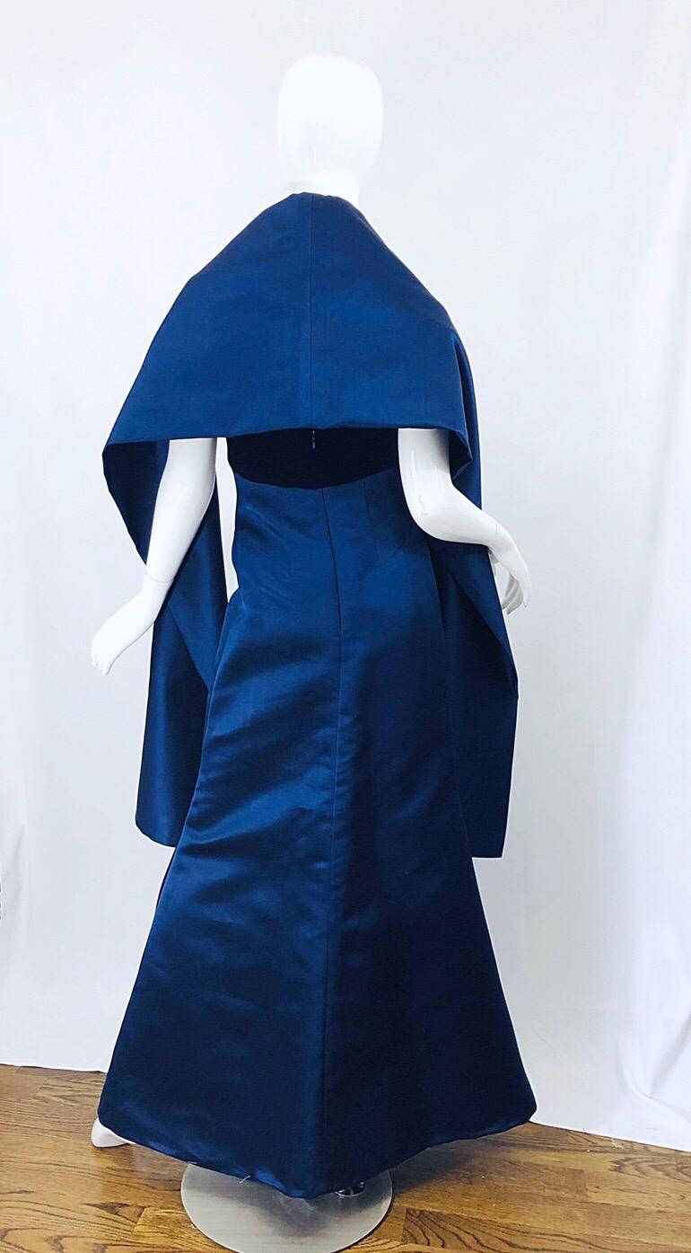 Beautiful Bill Blass Vintage Sz 6 / 8 Navy Blue Silk Satin 90s Gown + Shawl  For Sale 2