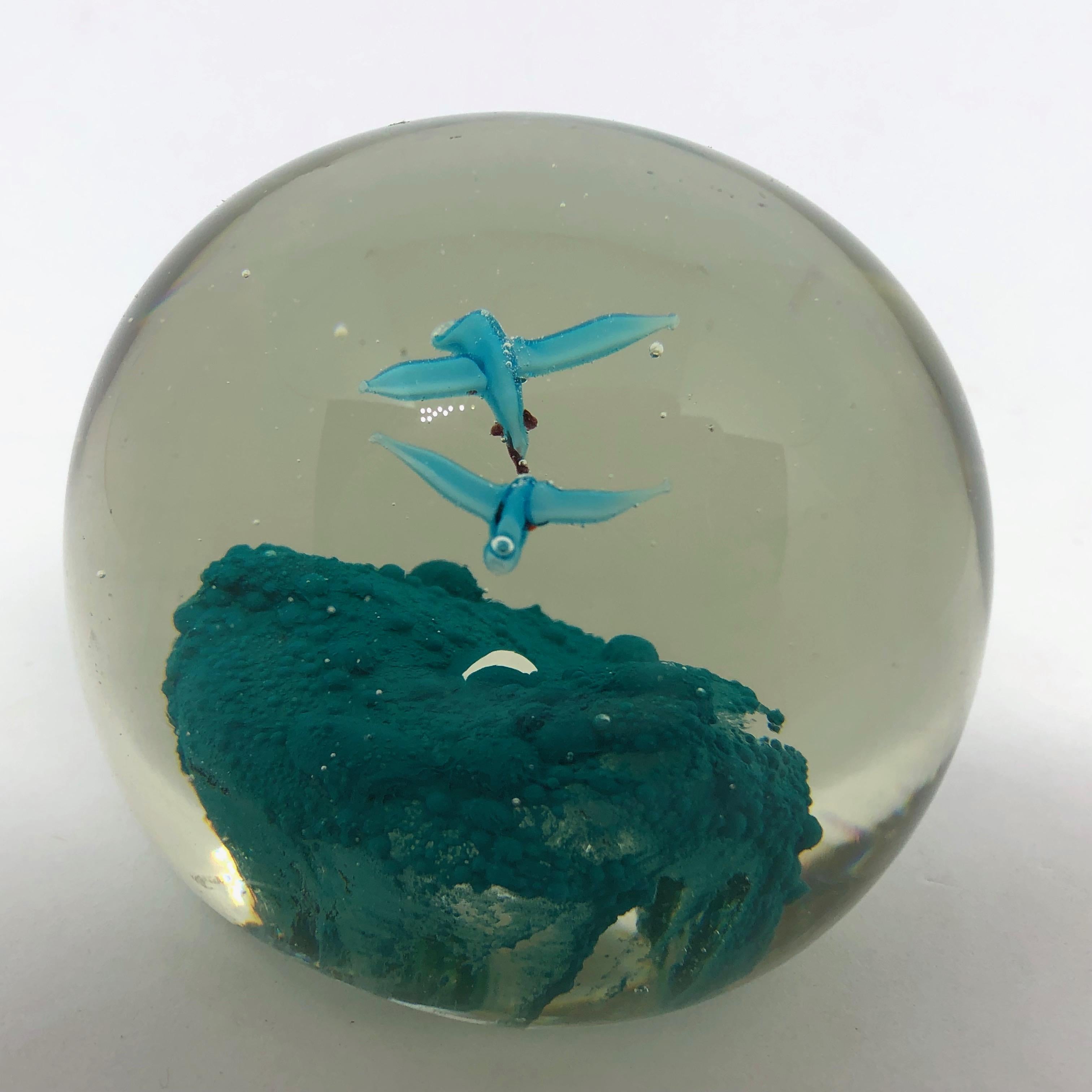 Beautiful Birds Murano Glass Paperweight Mid-Century Modern, Italy 3