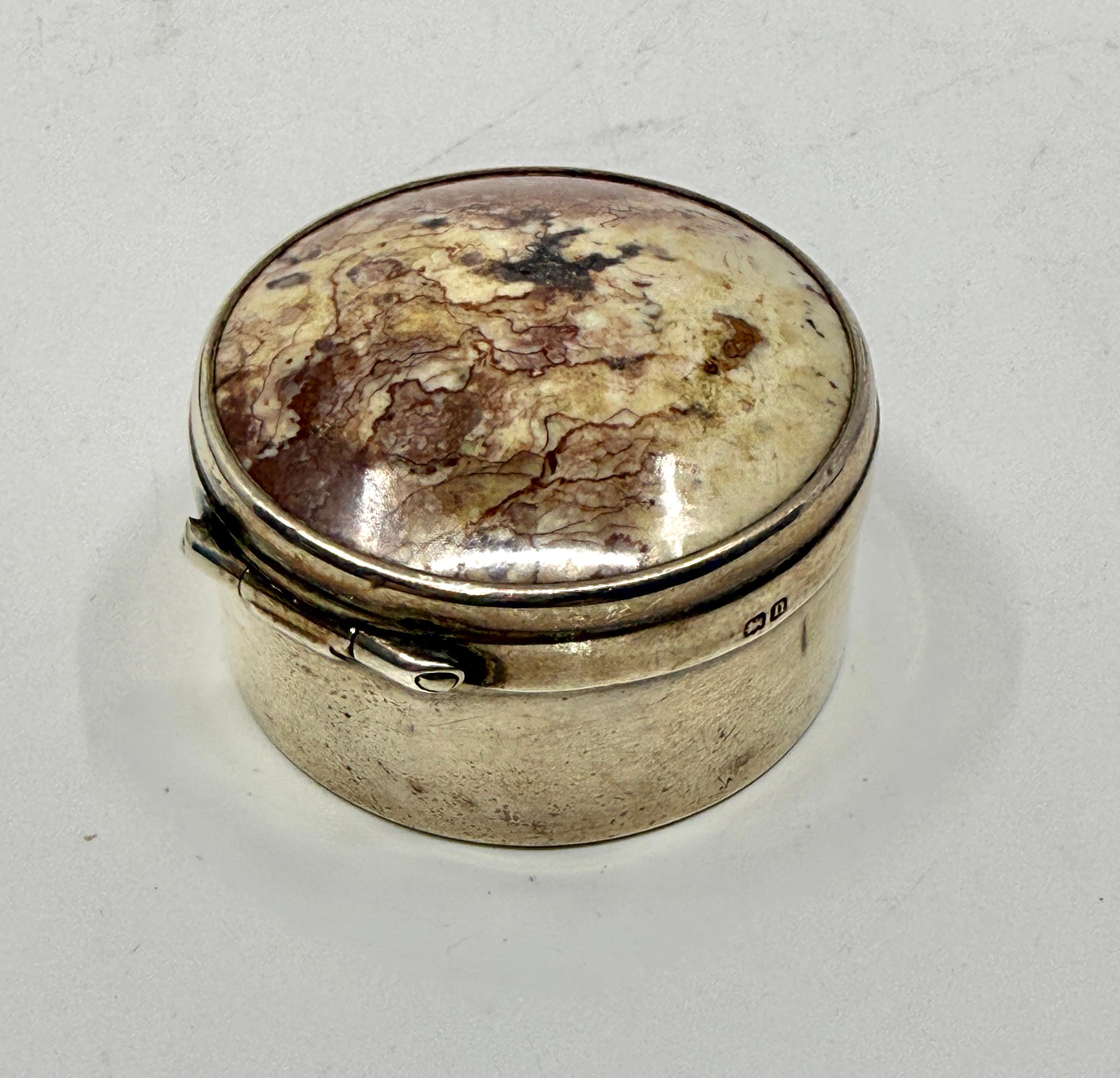 Hand-Crafted Beautiful Birmingham 1912 Sterling Silver, Agate & Cabochon Ruby? Pill Box For Sale
