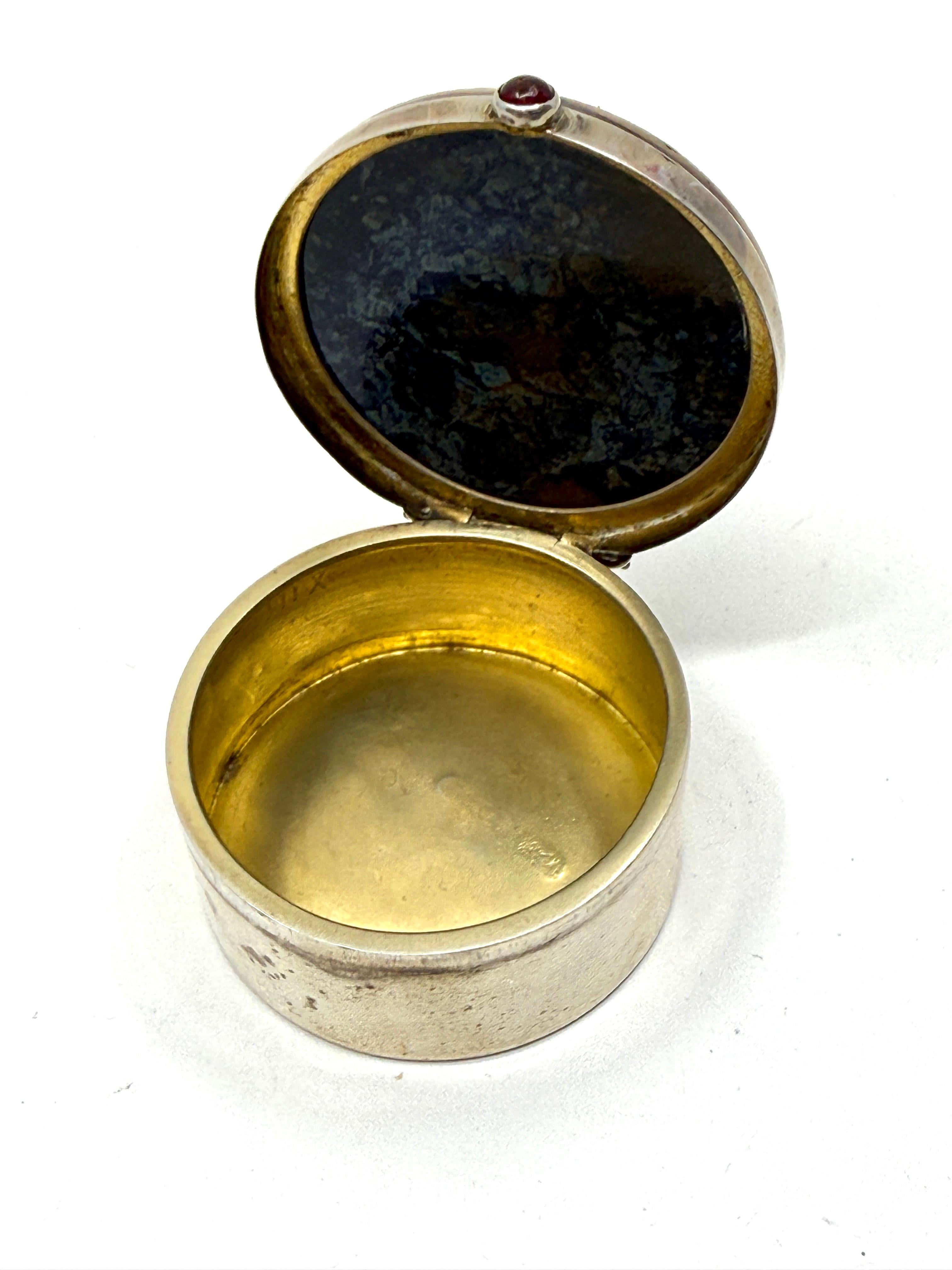 Beautiful Birmingham 1912 Sterling Silver, Agate & Cabochon Ruby? Pill Box For Sale 2