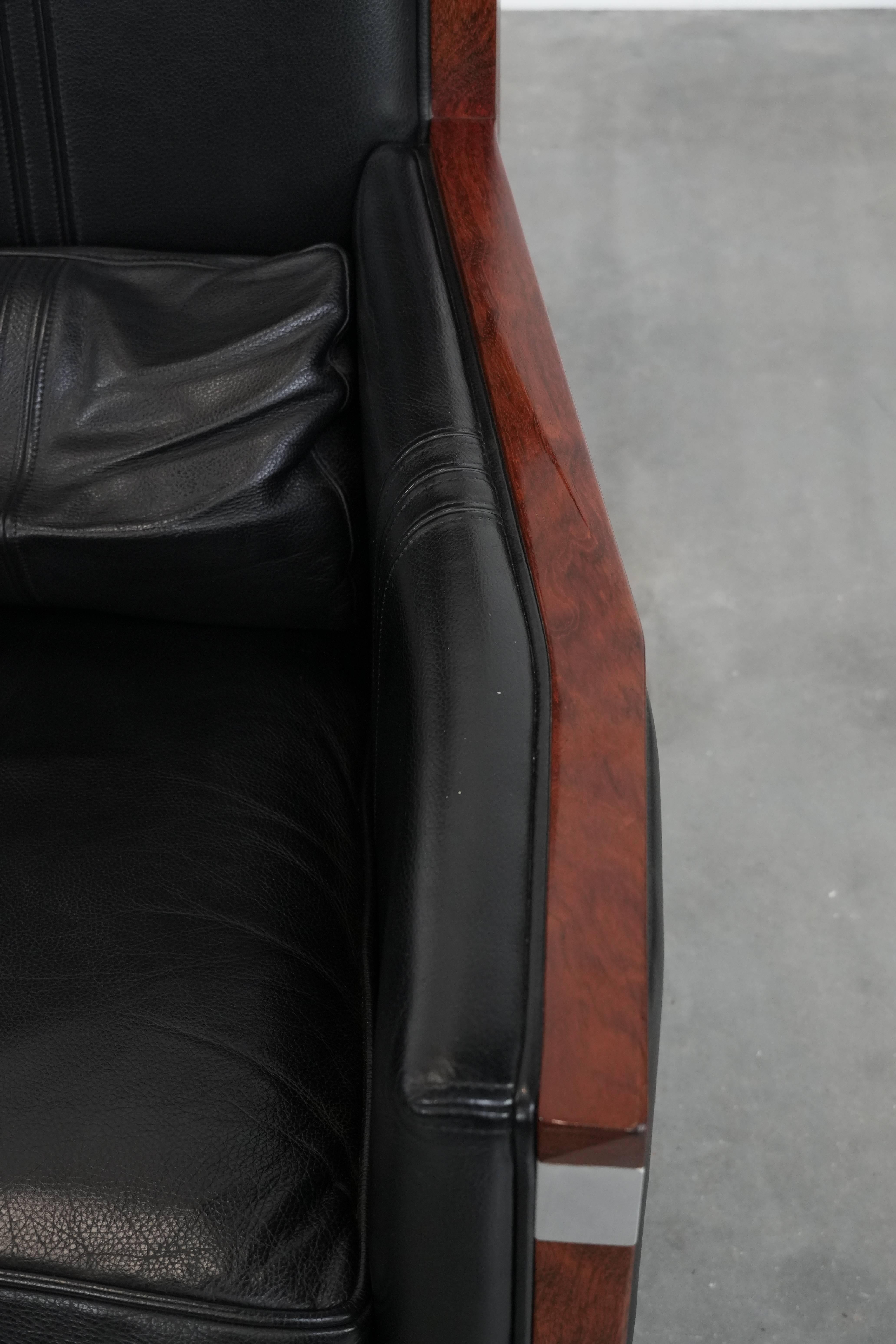 Precioso sillón Art Decó de cuero vacuno negro con respaldo alto en venta 2