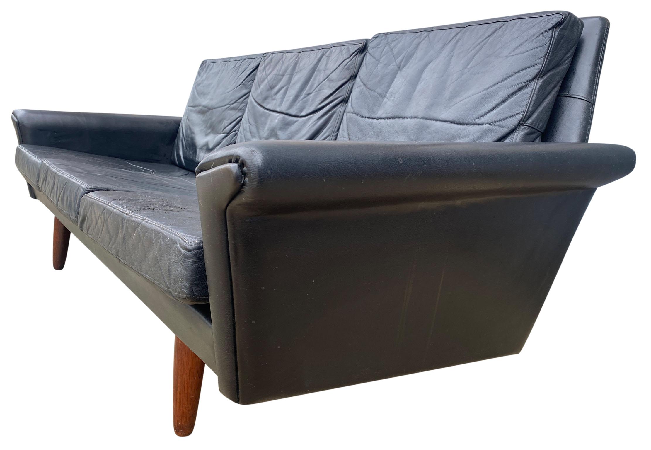 black modern couches