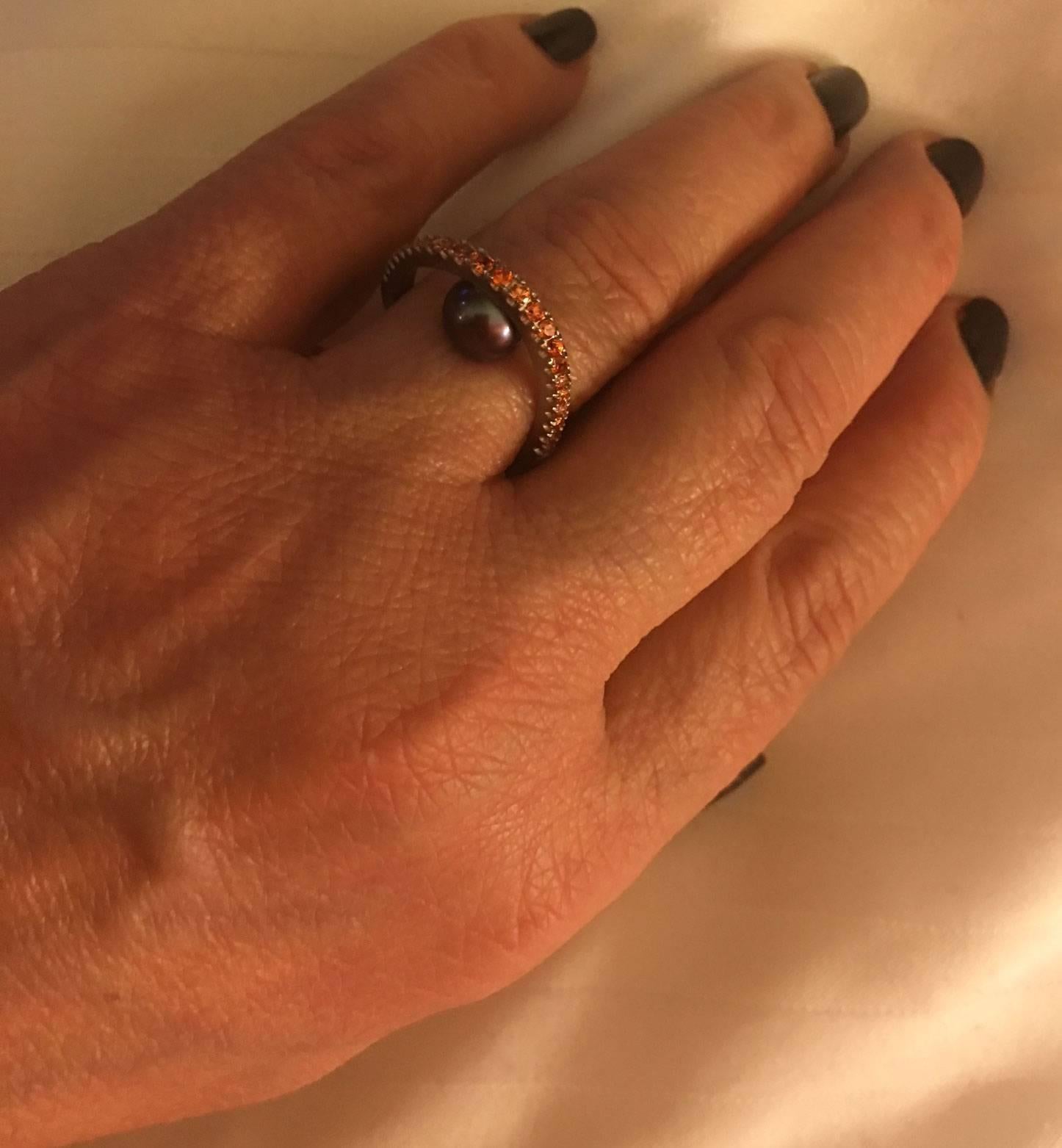 Beautiful Black Pearl and Orange Sapphire Statement Ring In New Condition In Montreal, QC