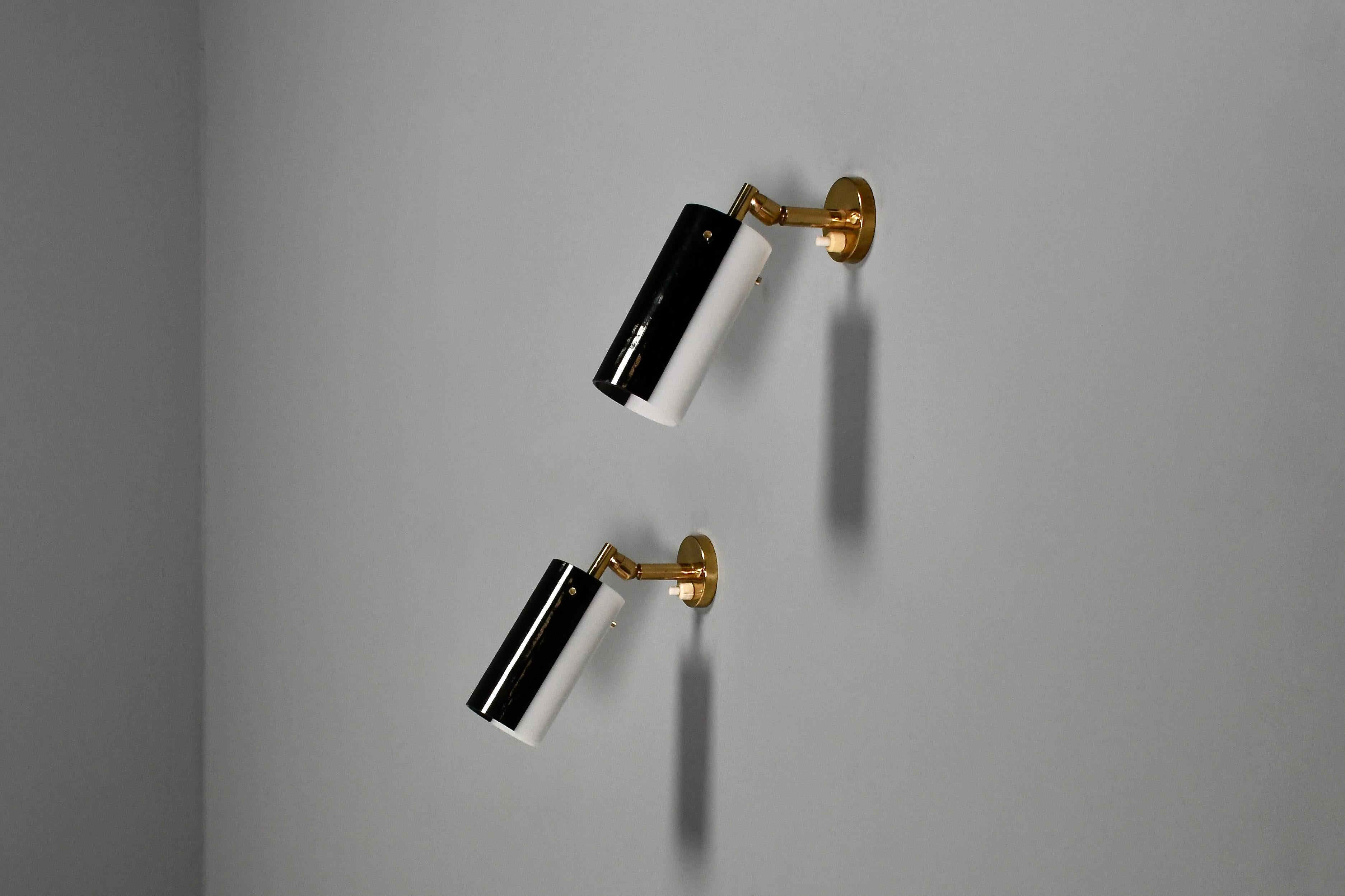 Italian Beautiful Black/White Perspex and Brass Sconces by Stillux, Italy 1960s For Sale