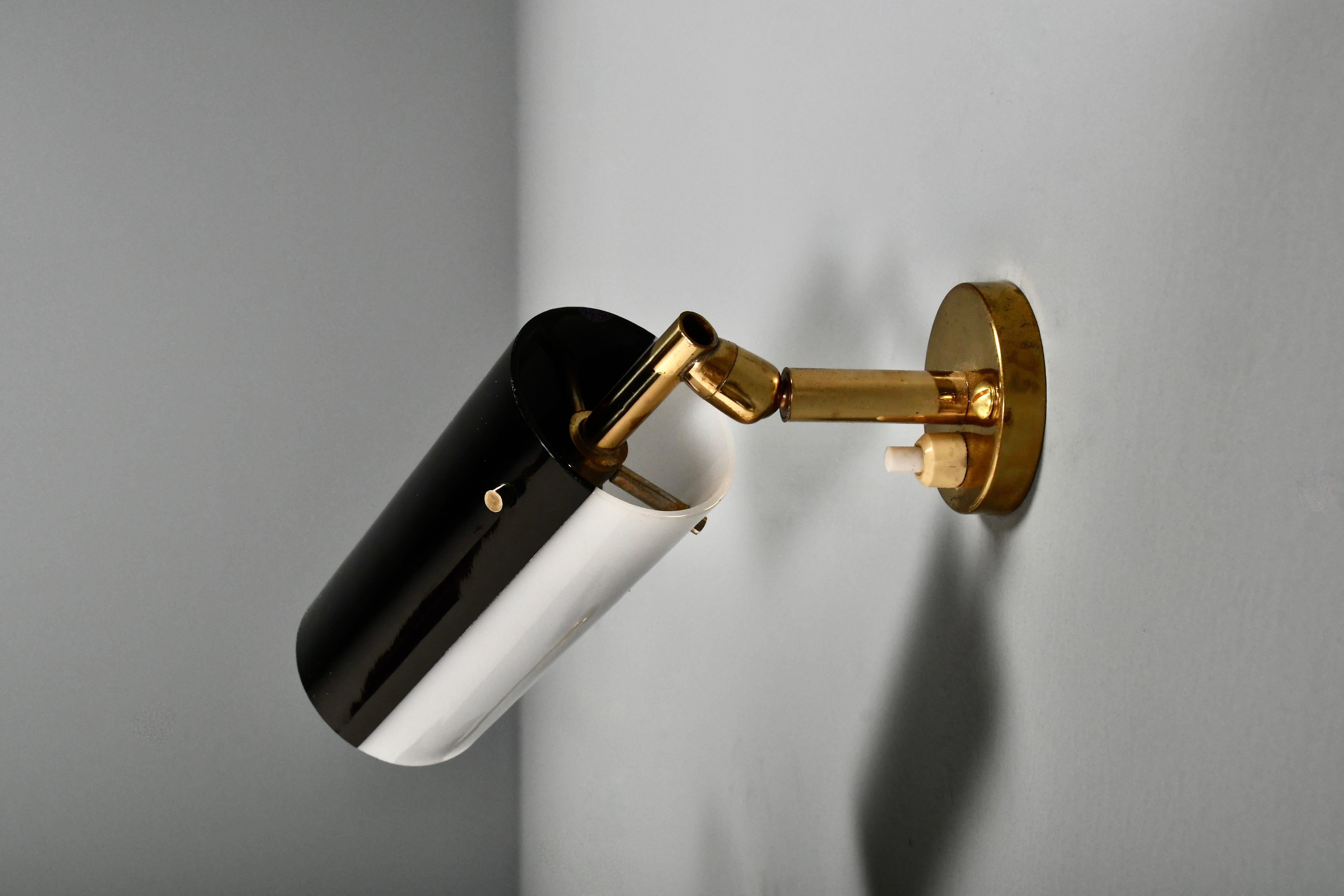 Beautiful Black/White Perspex and Brass Sconces by Stillux, Italy 1960s For Sale 2