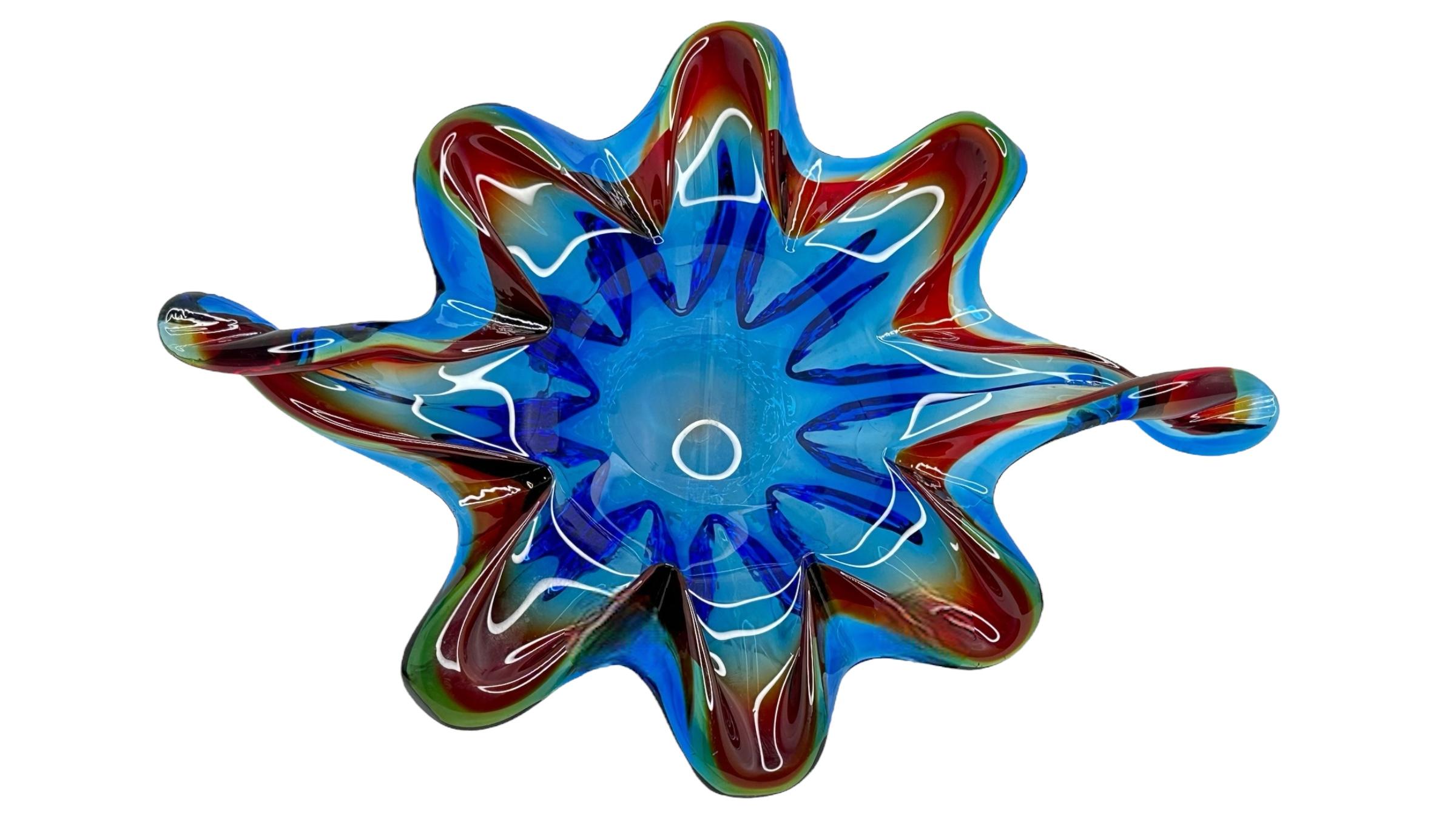 Beautiful Blue and red Murano Glass Bowl Catchall Vintage, Italy, 1960s For Sale 3