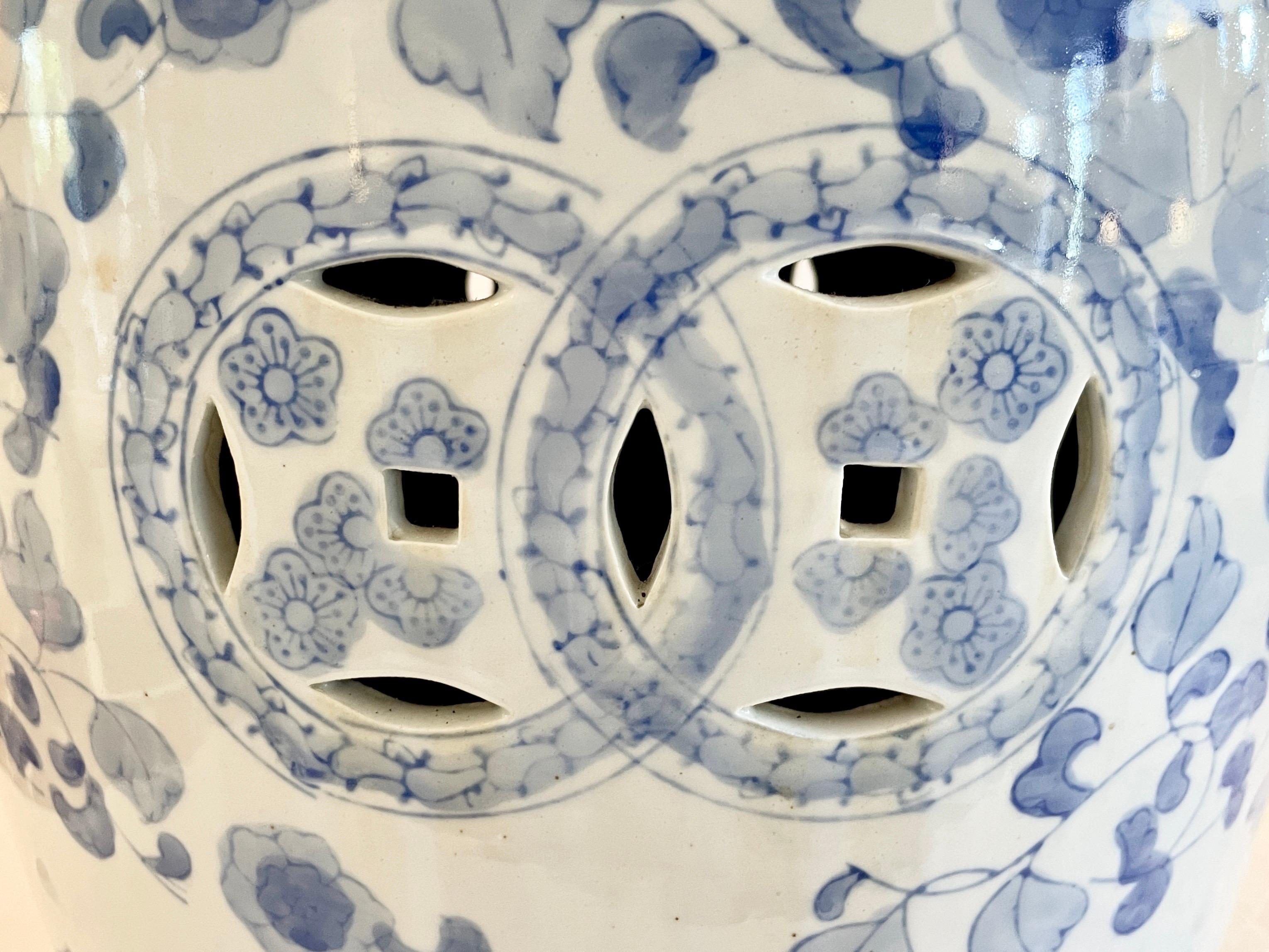 Beautiful Blue and White Ceramic Garden Seat with Drawings, Great Addition to Yo For Sale 4