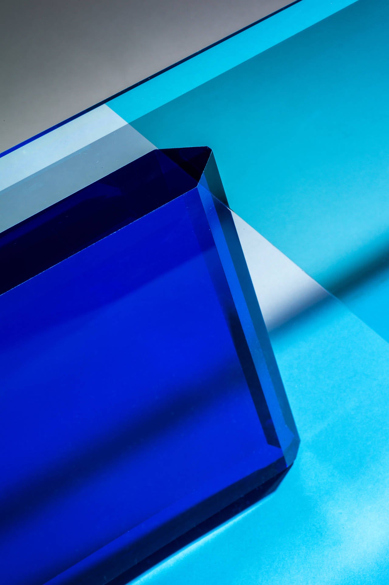 Moderne Magnifique table basse bleue de Charly Bounan en vente