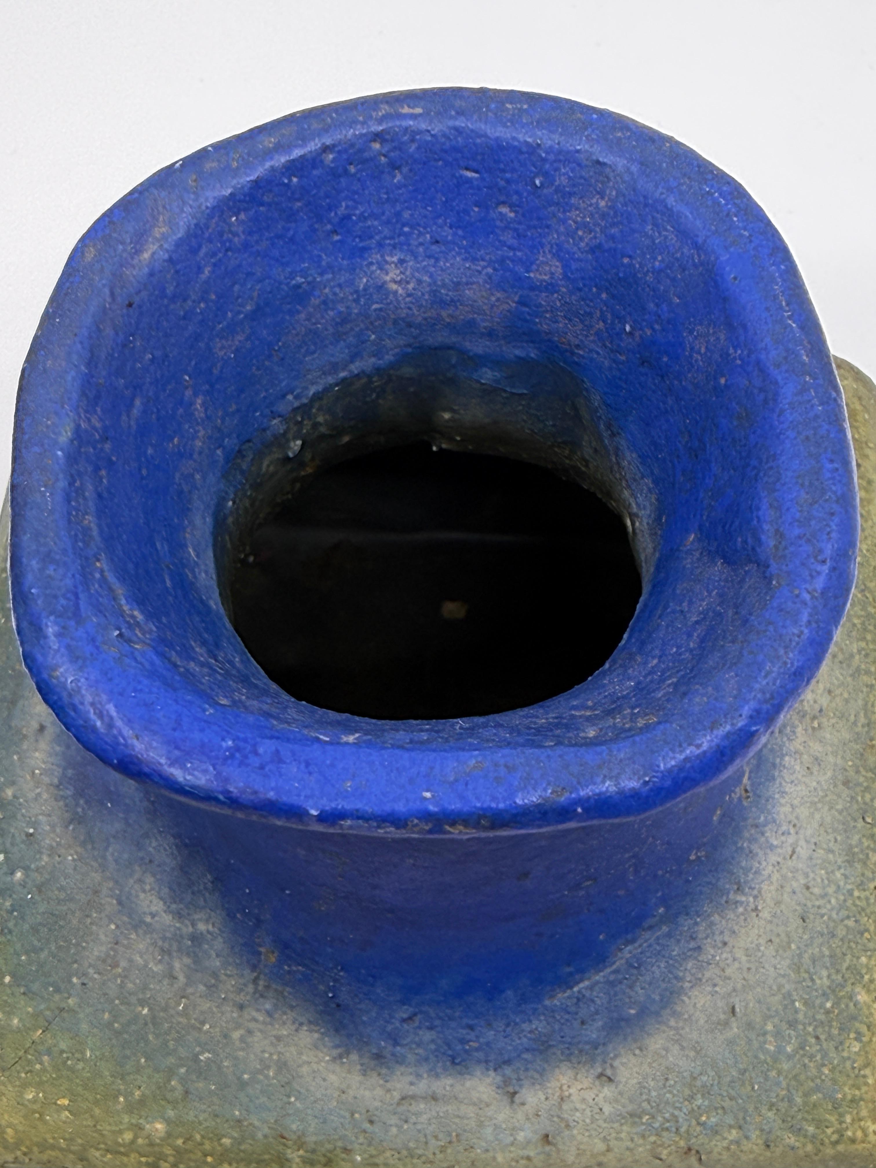 Precioso jarrón cuadrado Fantoni esmaltado azul goteado en venta 5