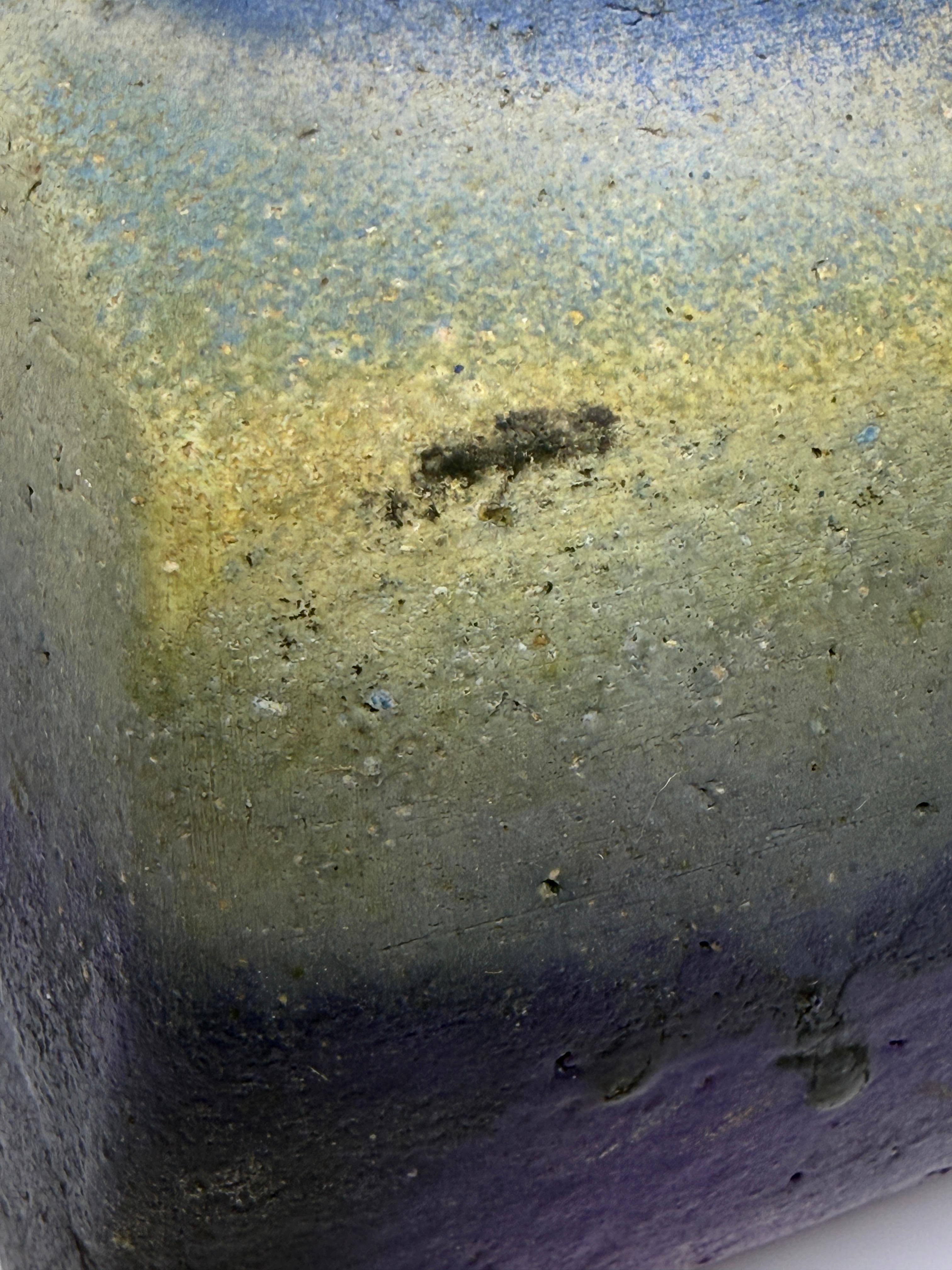 Precioso jarrón cuadrado Fantoni esmaltado azul goteado en venta 6