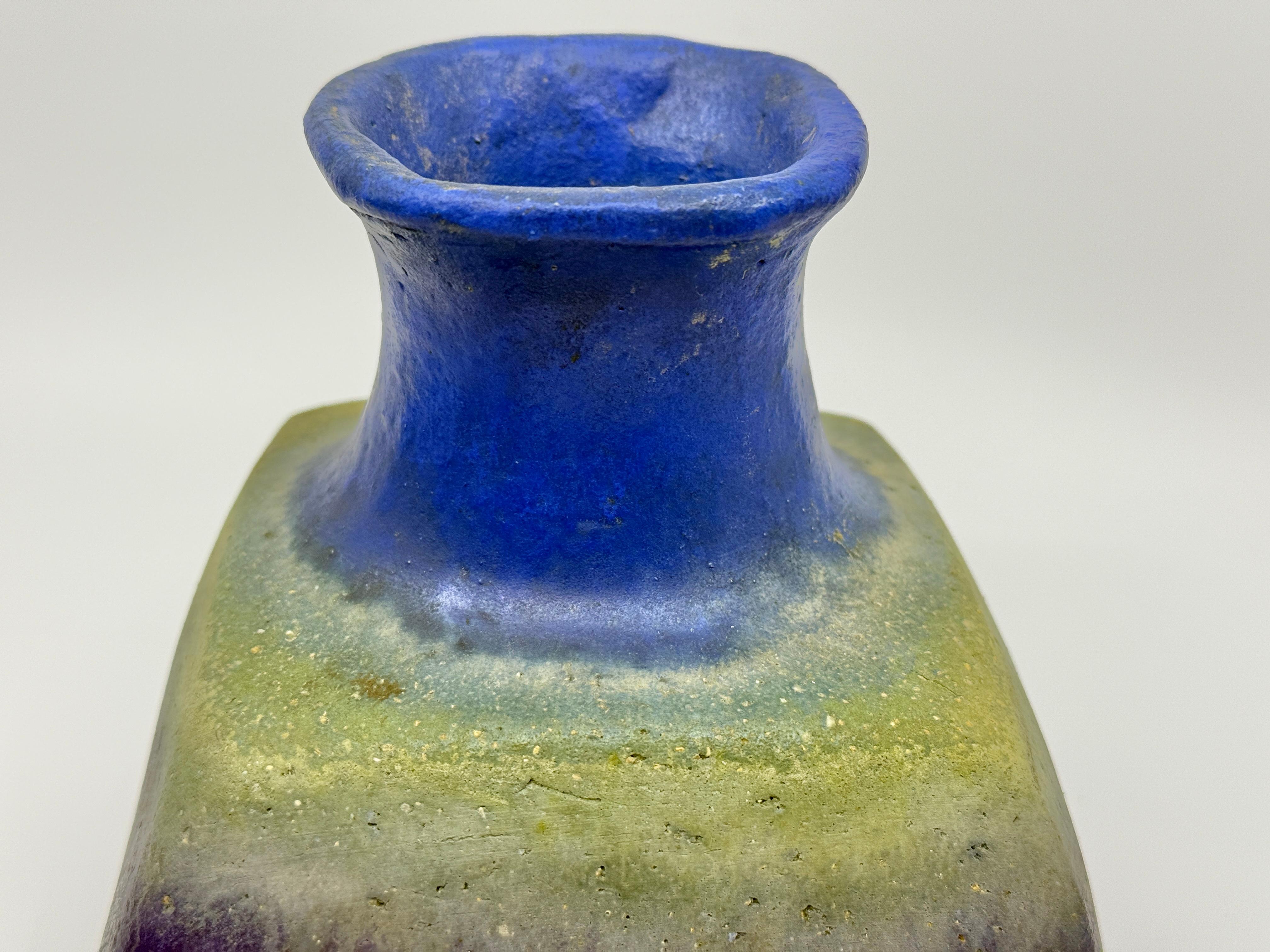 Precioso jarrón cuadrado Fantoni esmaltado azul goteado Hecho a mano en venta