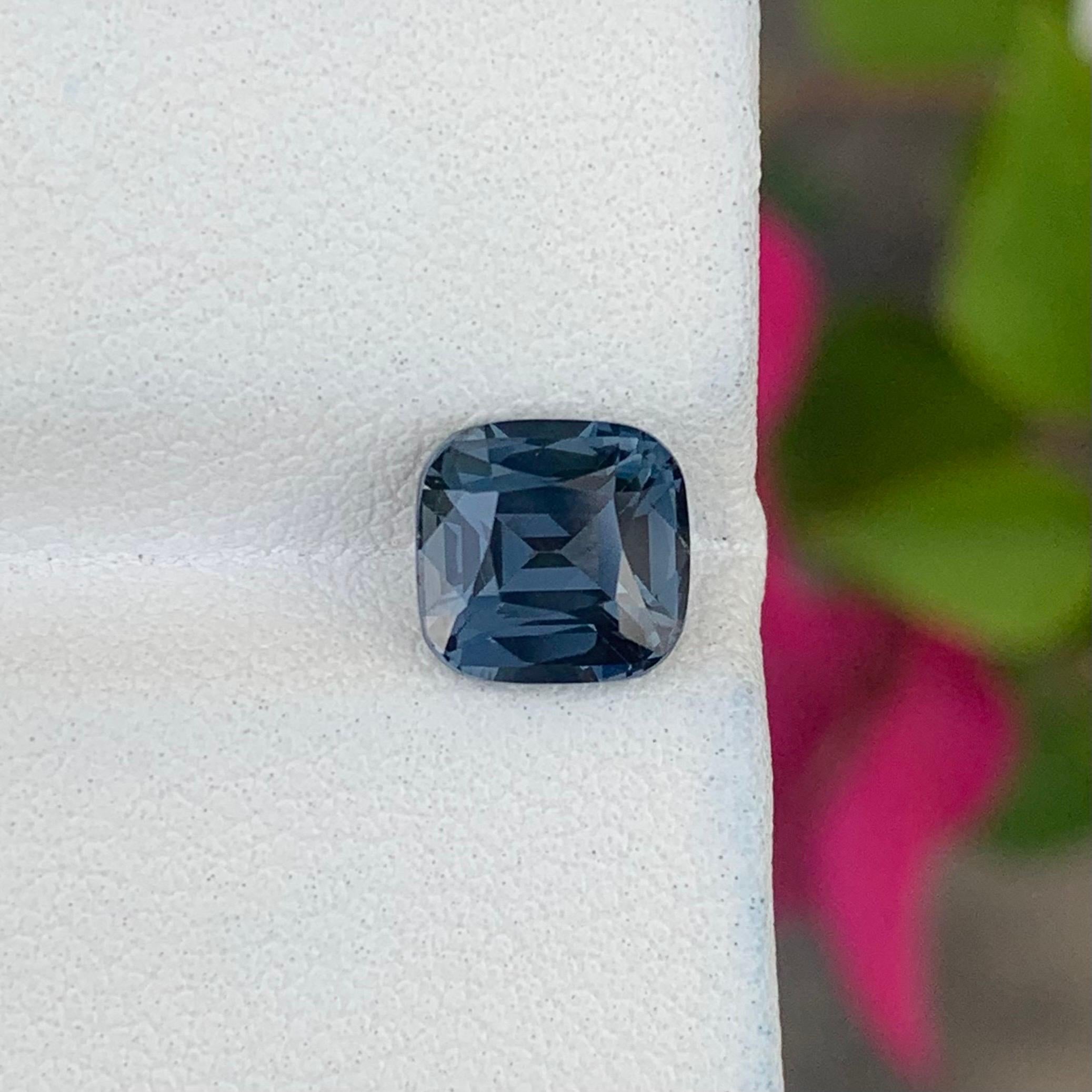 da uomo o donna Bellissimo Spinello Grigio Bluastro 2,12 ct Step Cushion vvs Certificato in vendita