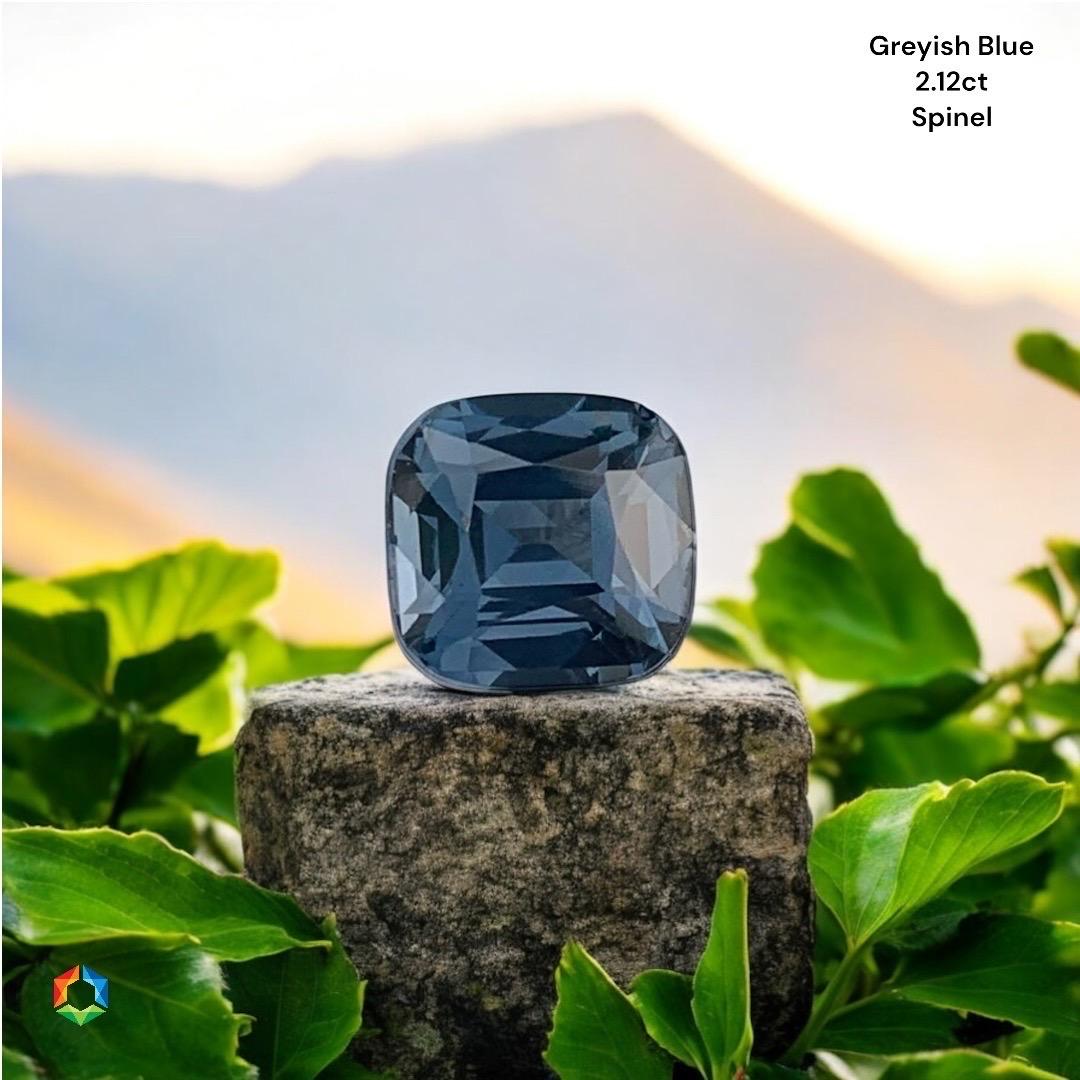 Bellissimo Spinello Grigio Bluastro 2,12 ct Step Cushion vvs Certificato in vendita 3