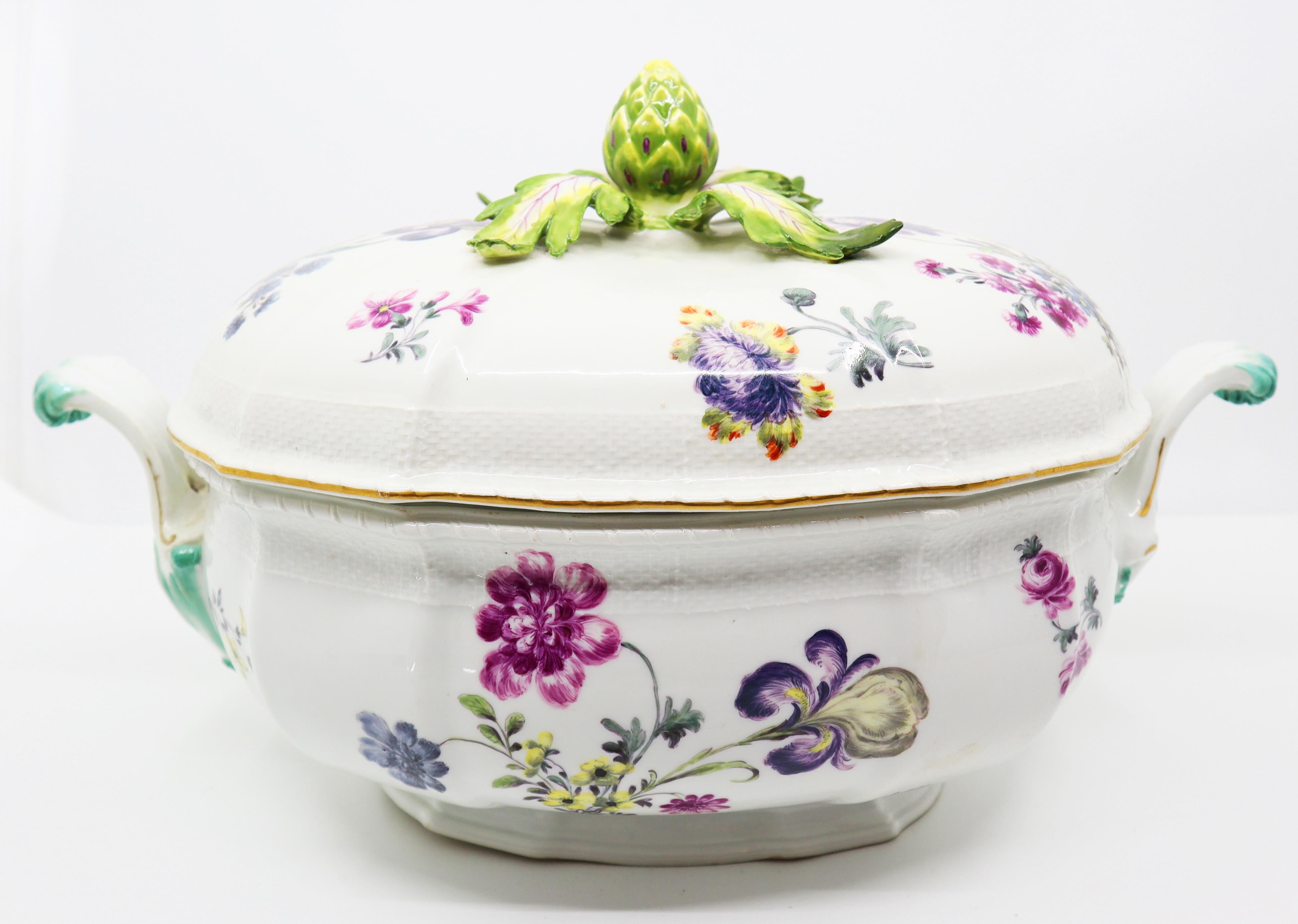 Magnifique bol, fleurs peintes à la main avec fleur et fleuron en forme d'artichaut Meissen, 19ème siècle en vente 1