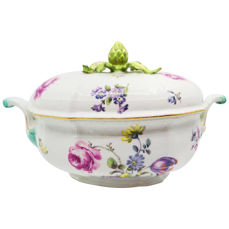Beautiful Bowl, Hand Painted Flowers with Artichoke Finial Meissen, 19th Century For Sale