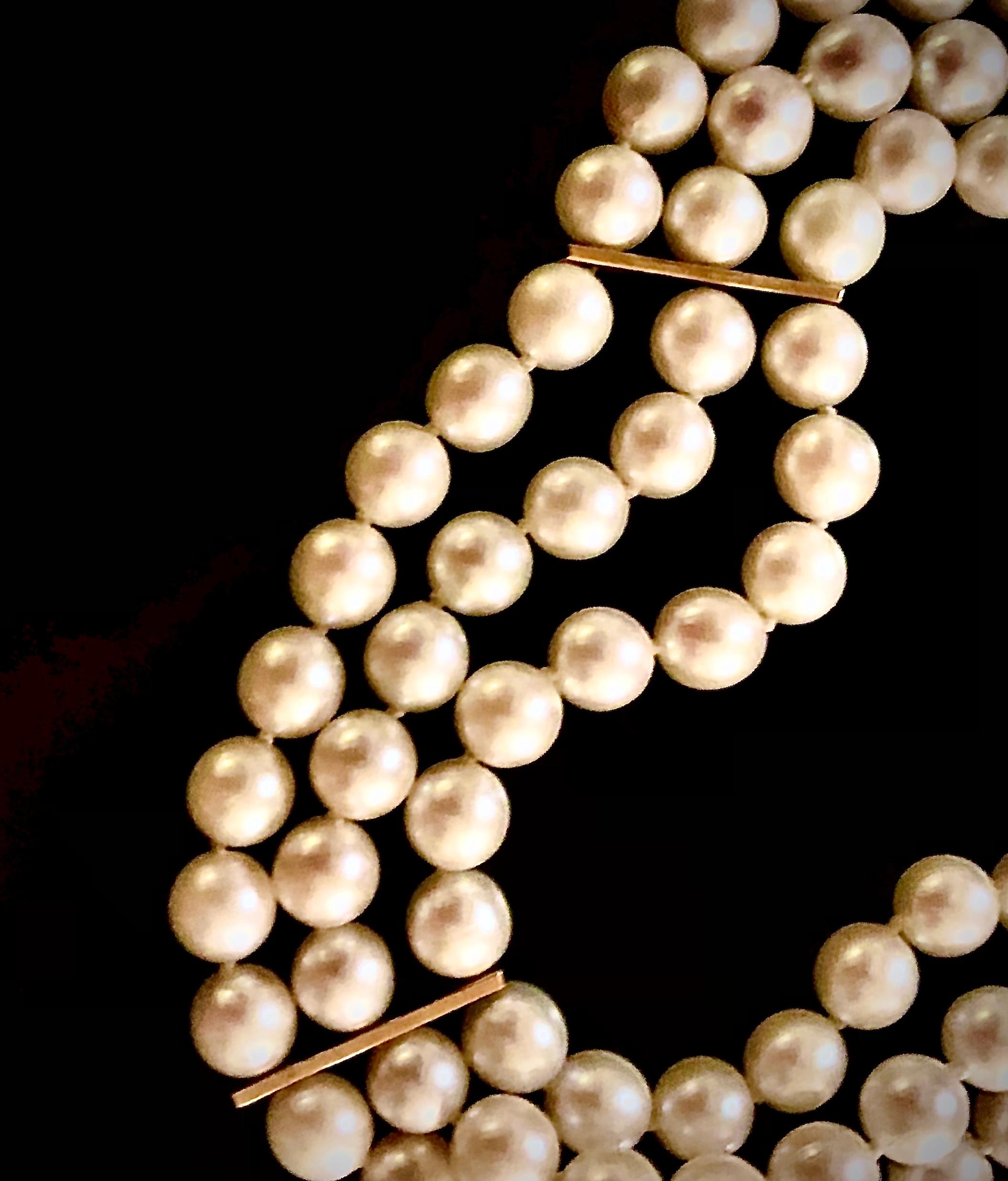 Round Cut Beautiful bracelet w/ 3 rows of exceptional round high quality cultured pearls For Sale