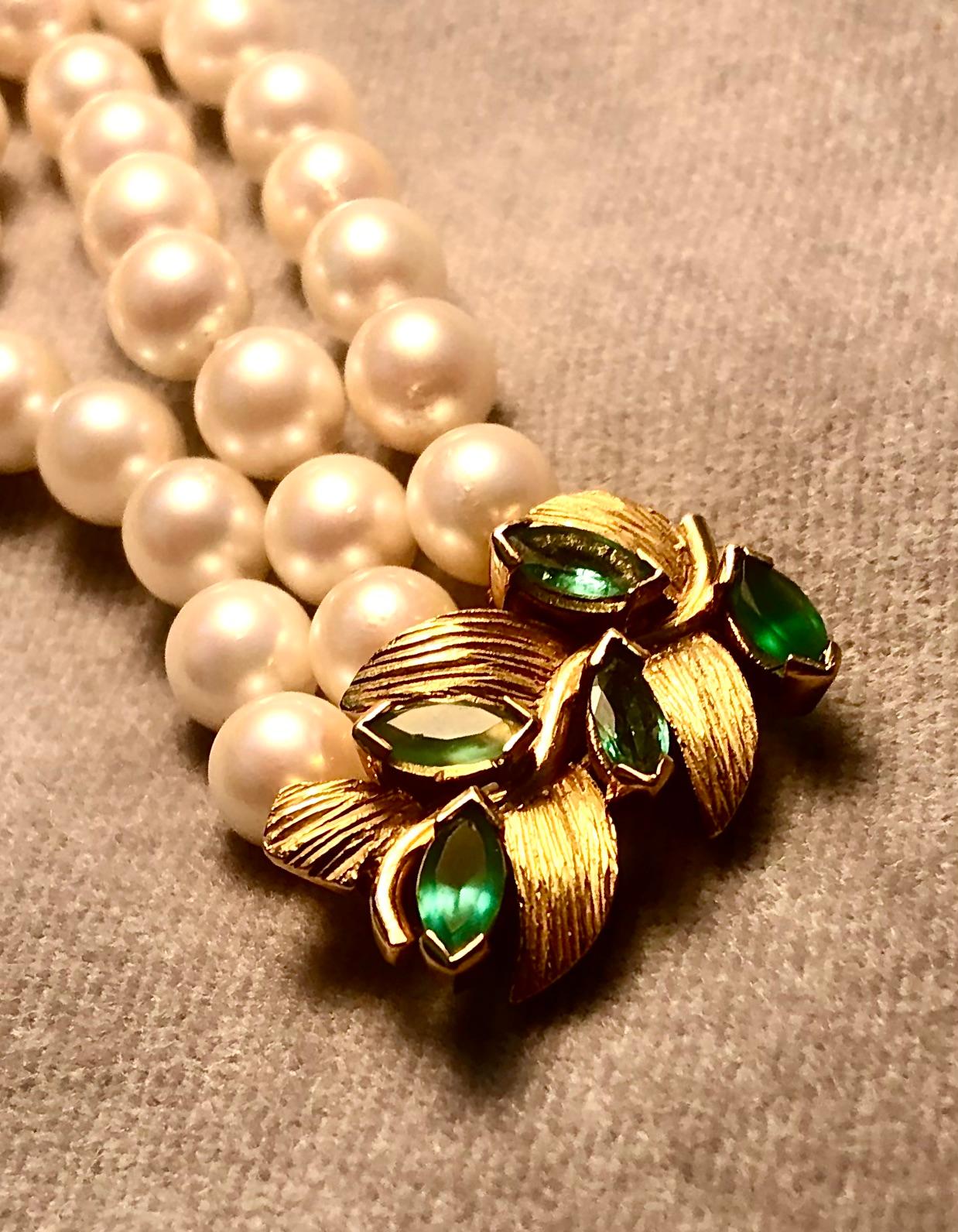 Women's Beautiful bracelet w/ 3 rows of exceptional round high quality cultured pearls For Sale