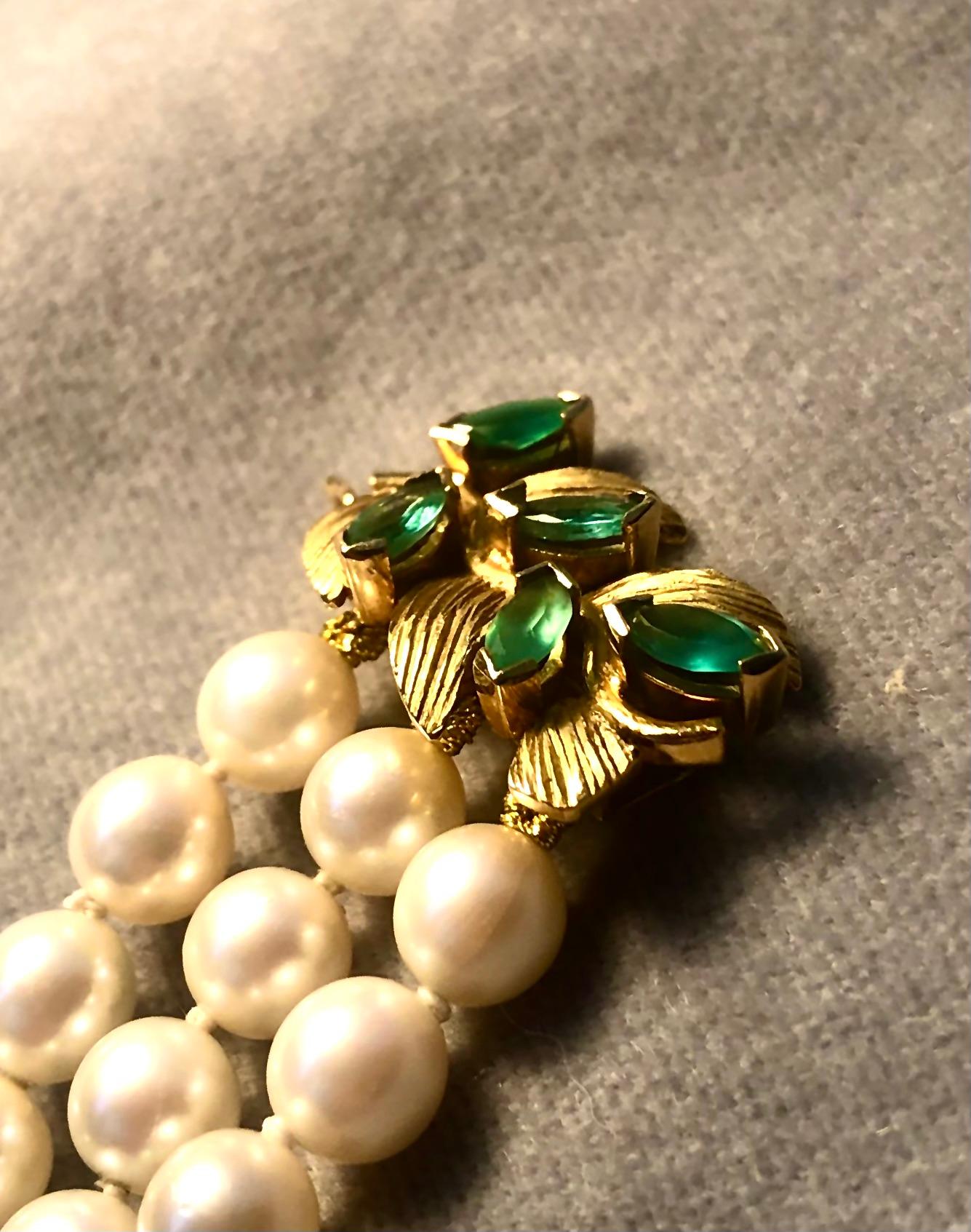 Beautiful bracelet w/ 3 rows of exceptional round high quality cultured pearls For Sale 1