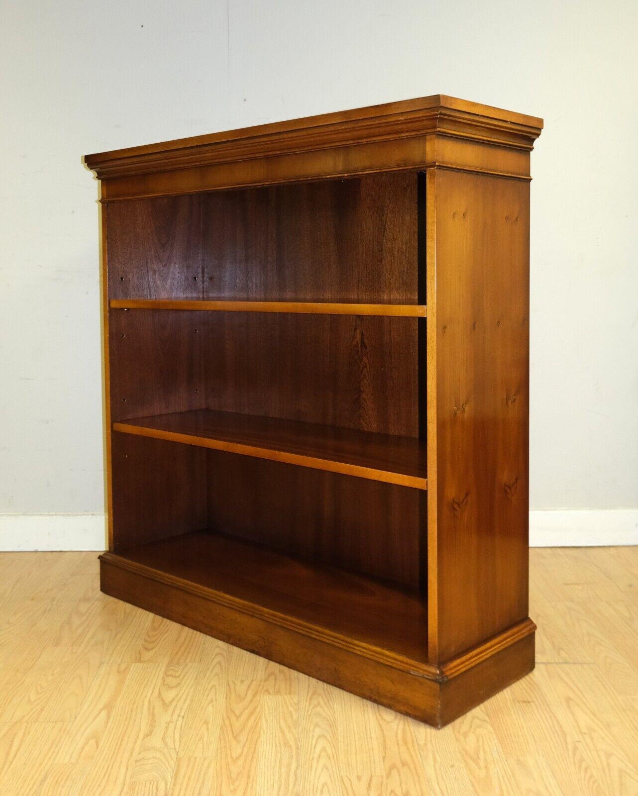 Country BEAUTIFUL BRADLEY BURR YEW WOOD LOW OPEN BOOKCASE WiTH PAIR ADJUSTABLE SHELVES For Sale