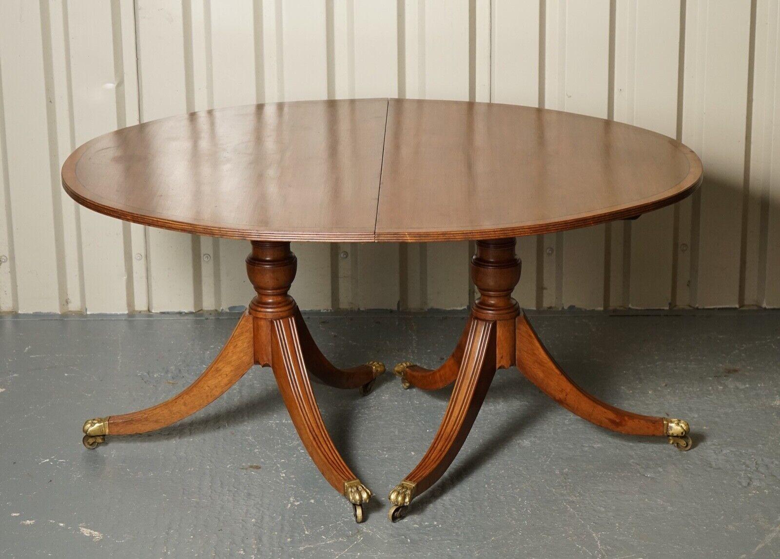 We are excited to present this outstanding Bradley mahogany extendable wood dining table to you.

Very good quality and solid vintage dining table.

It has light scratches over the top which are noticeable by reflection mostly.

We have