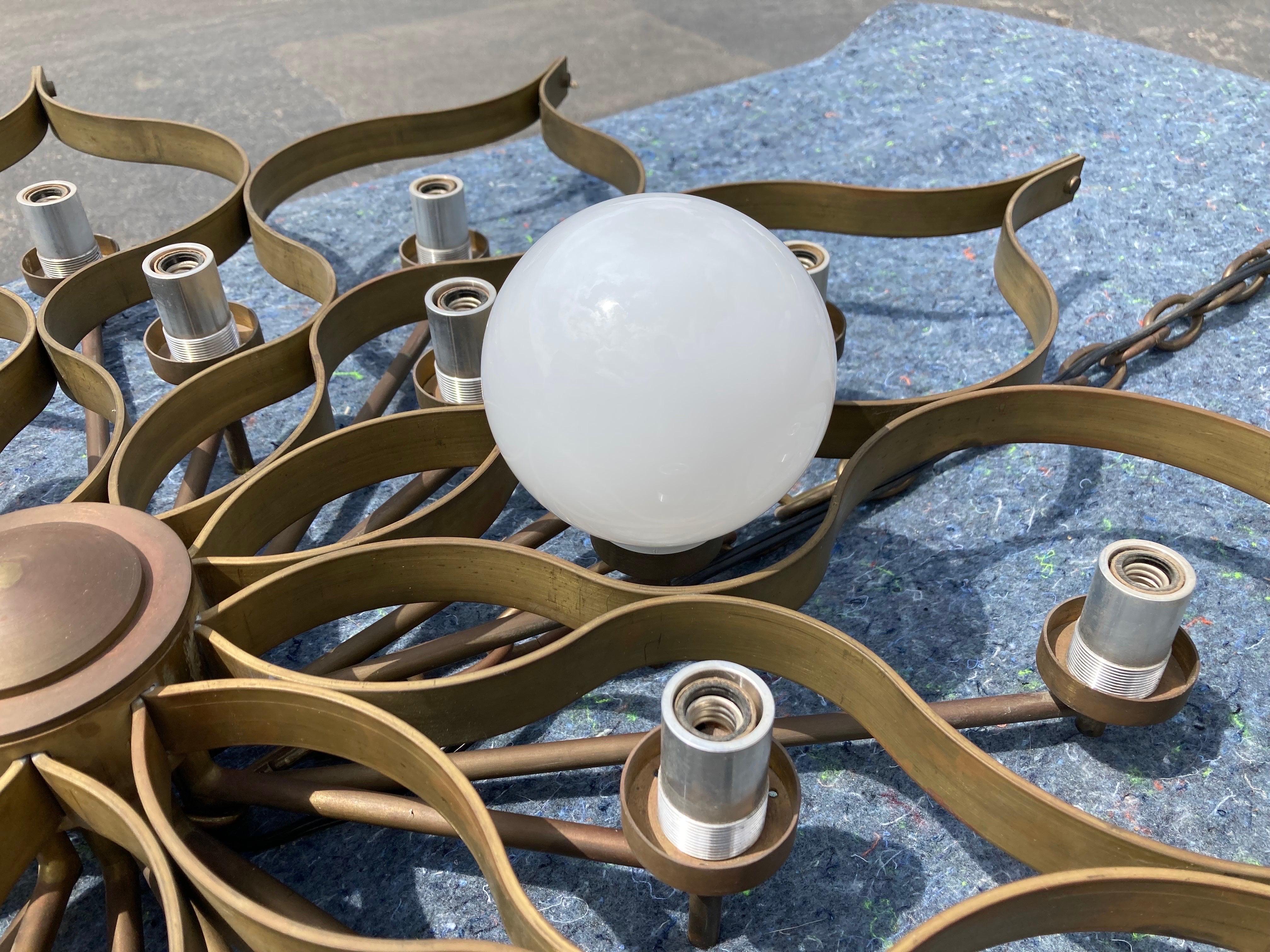 Bellissimo lampadario in ottone e vetro nello stile di Gio Ponti in vendita 7