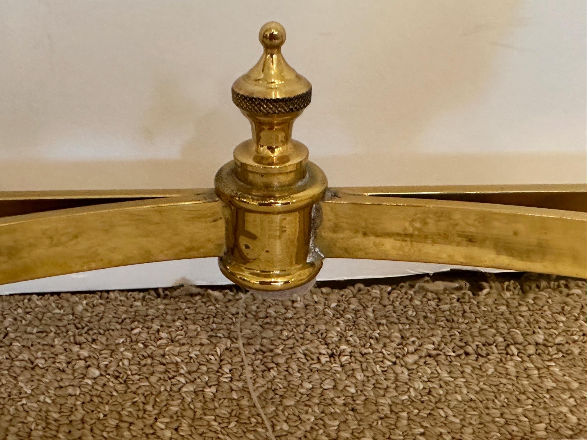 Mesa consola de latón y cristal biselado de LaBarge en venta 2