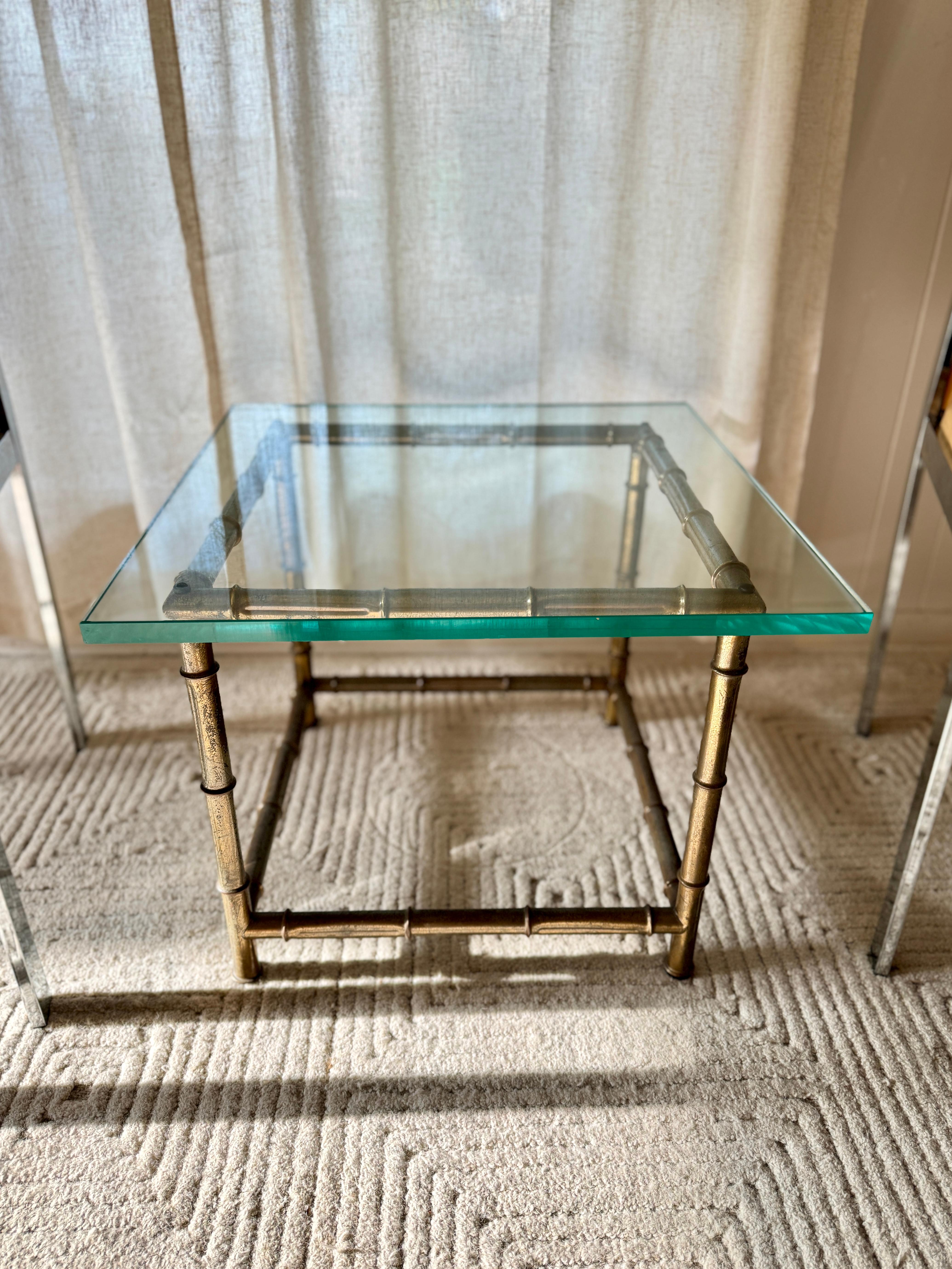 Beautiful brass faux bamboo side table in the style of Mastercraft, circa 1960s For Sale 6