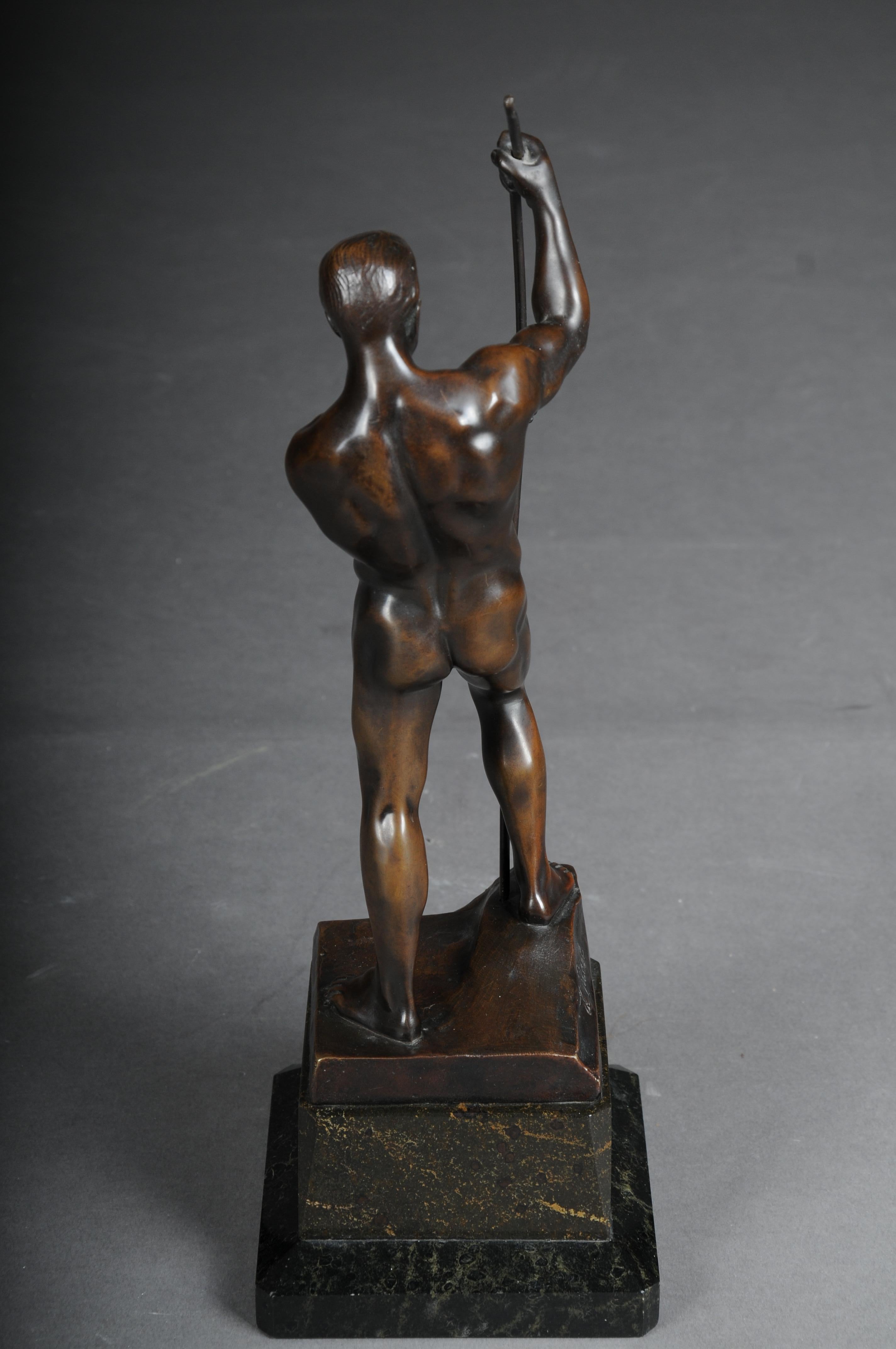 Beautiful Bronze Figure, the Bowman, Signed H. Riese, 20th Century For Sale 8