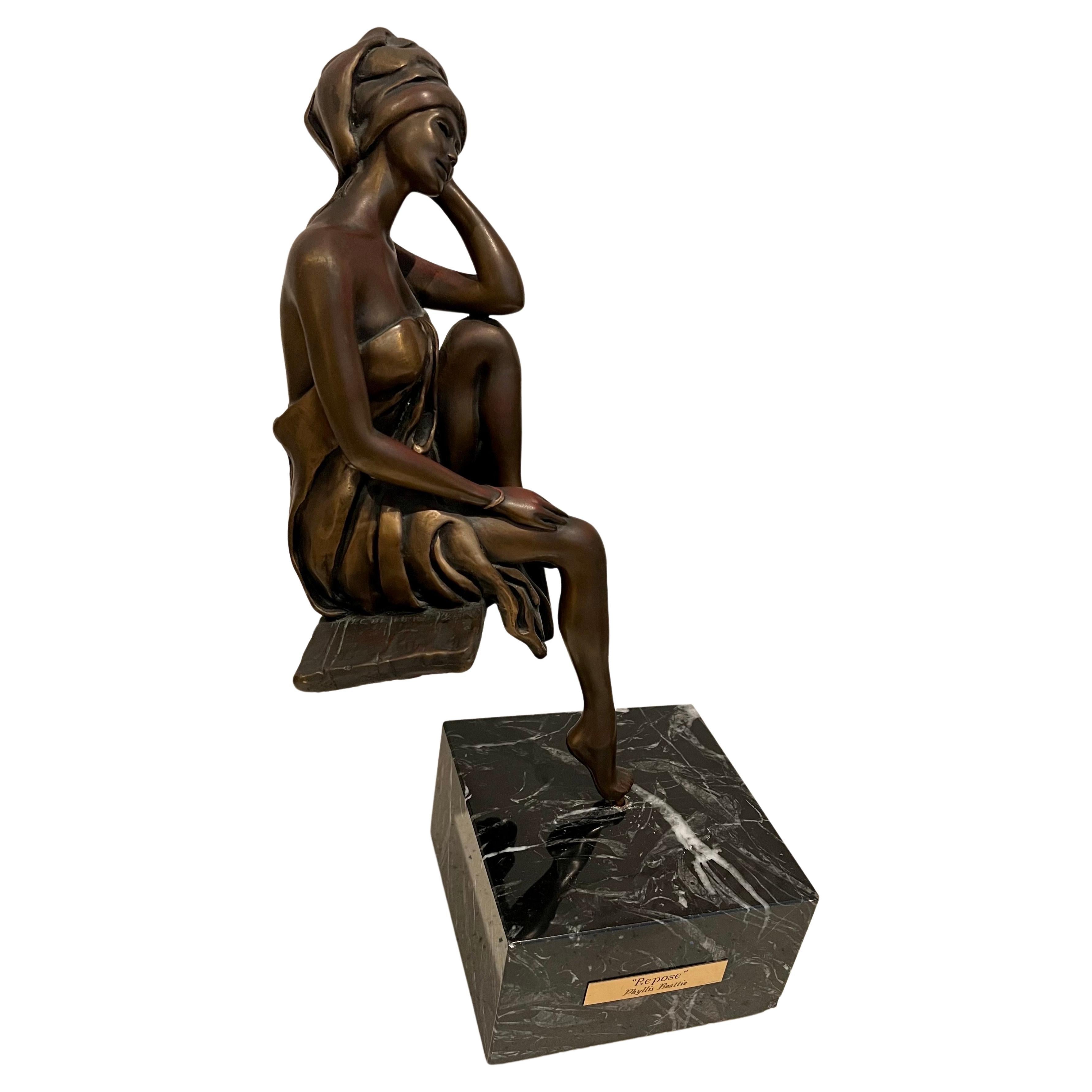 Magnifique sculpture en bronze et marbre de Phyllis Beattie «pose ». Bon état - En vente à San Diego, CA