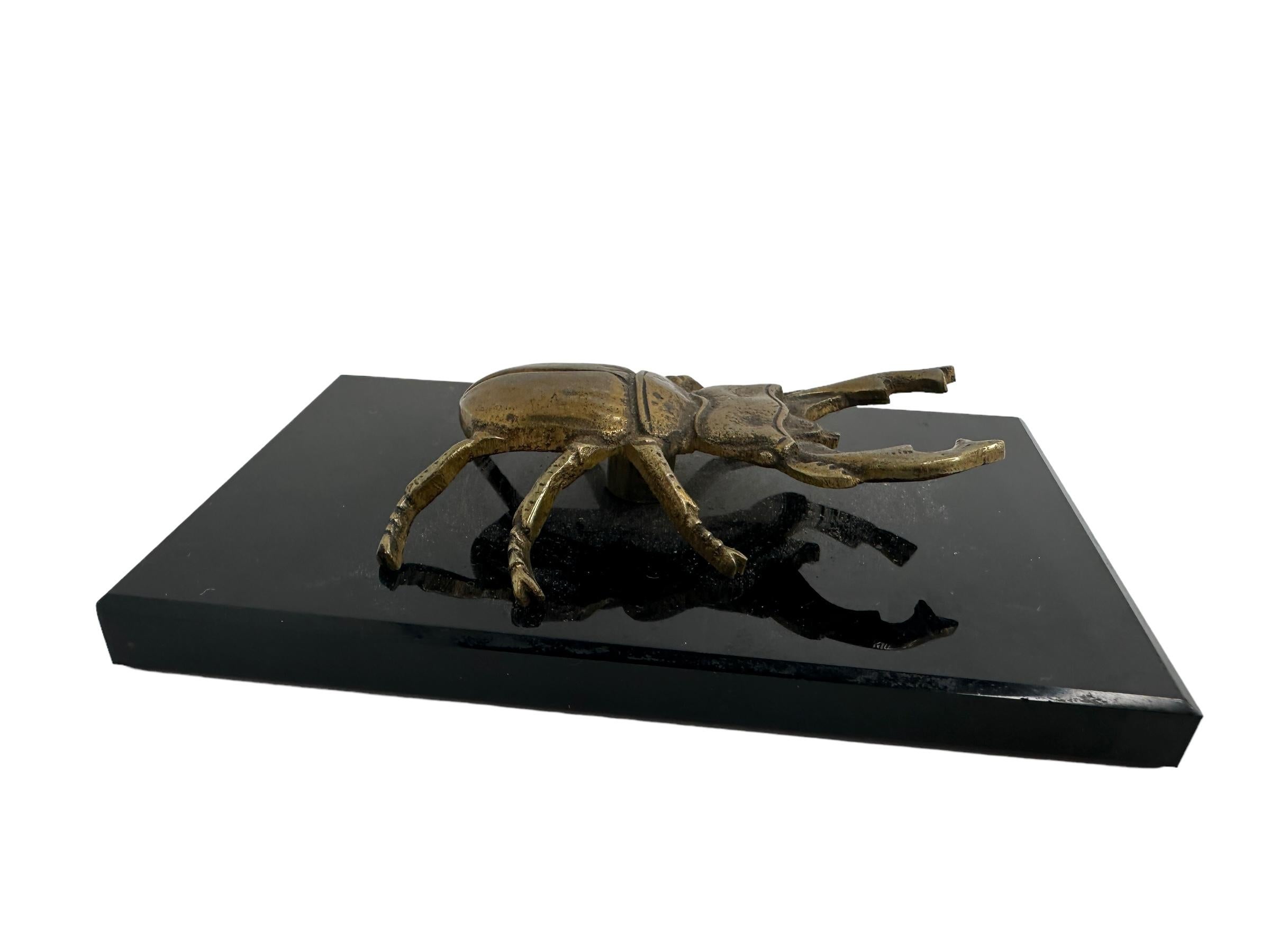Tedesco bellissima scultura in bronzo di un cervo scarabeo, vintage Germania, 1890 in vendita