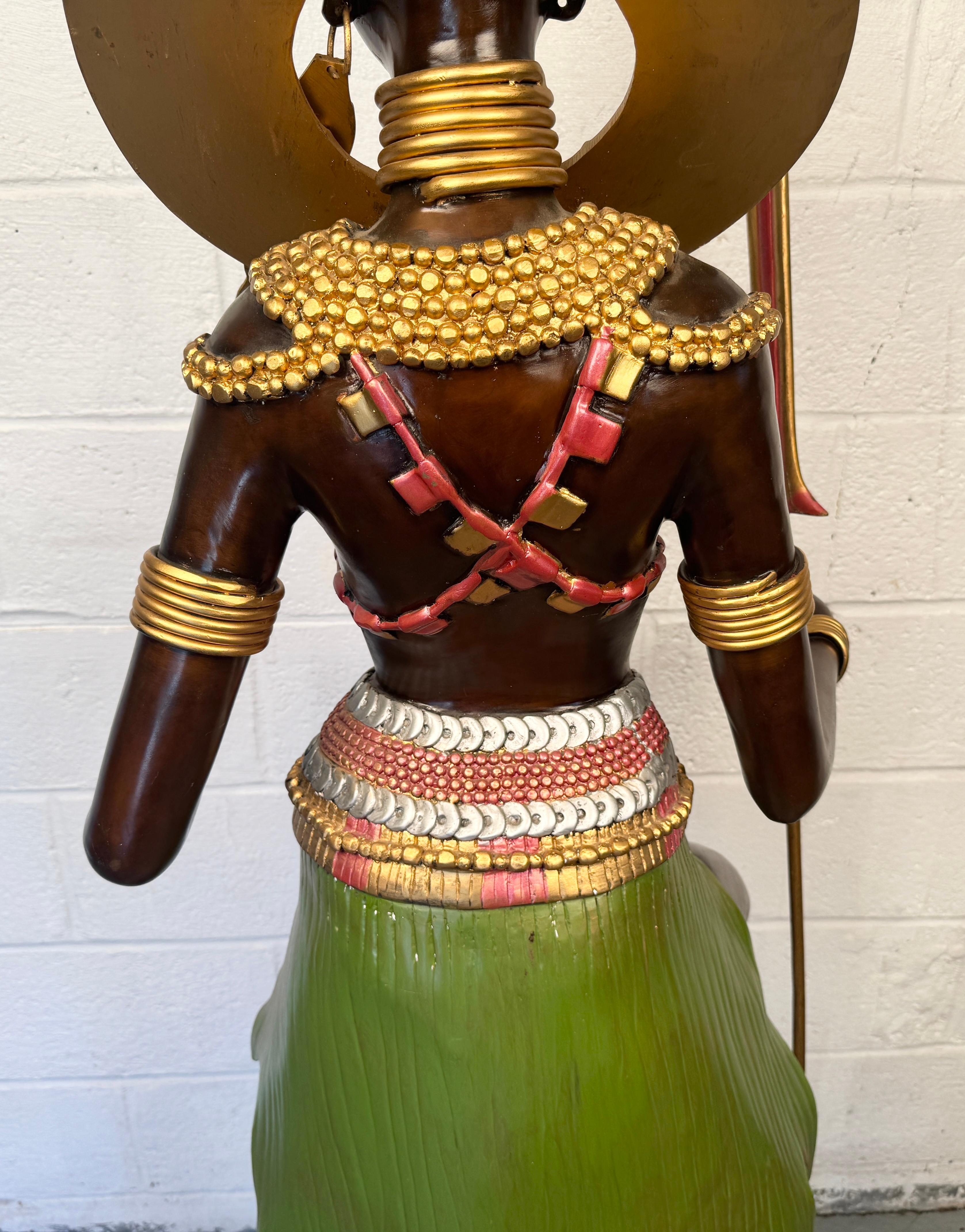 Beautiful Bronze Vintage Statue of Maasai Warrior by Casa Padrino For Sale 2