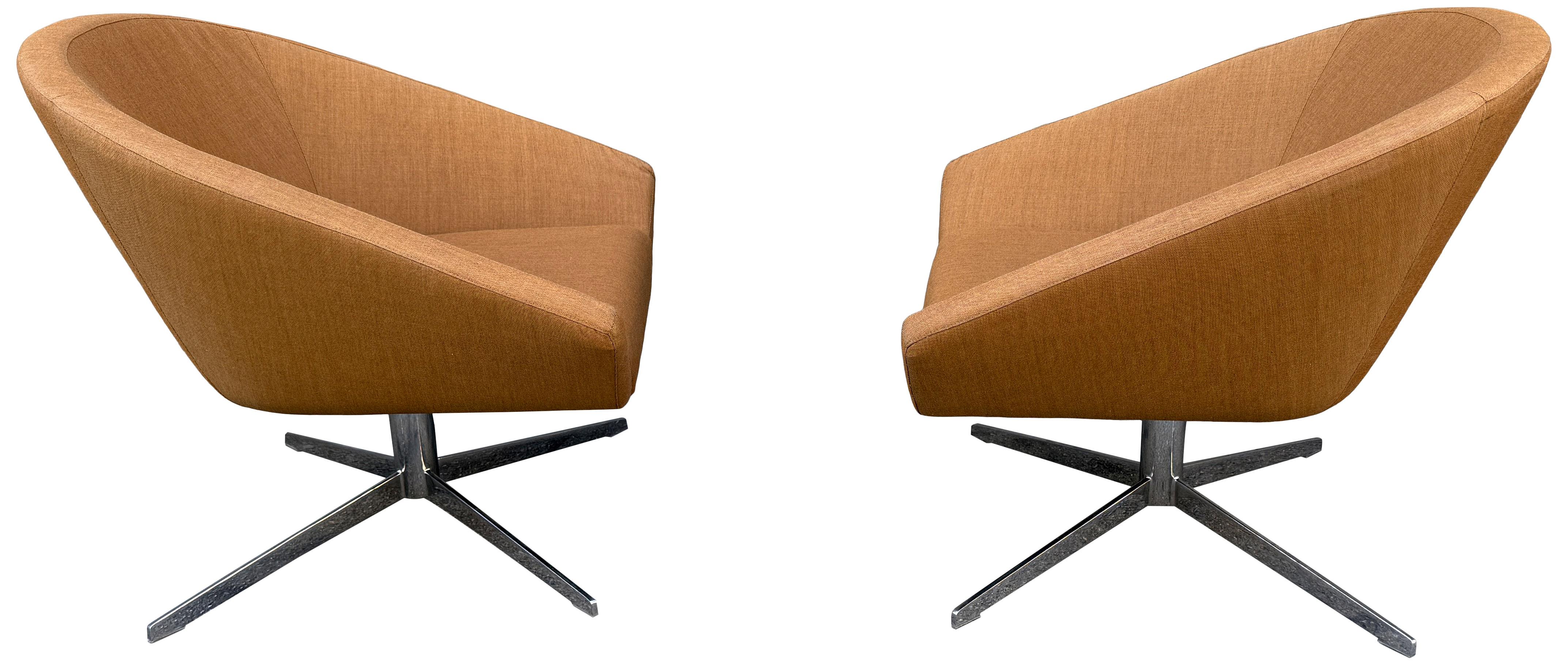 Wunderschöne Brown Remy Lounge Chairs für Bernhardt, 