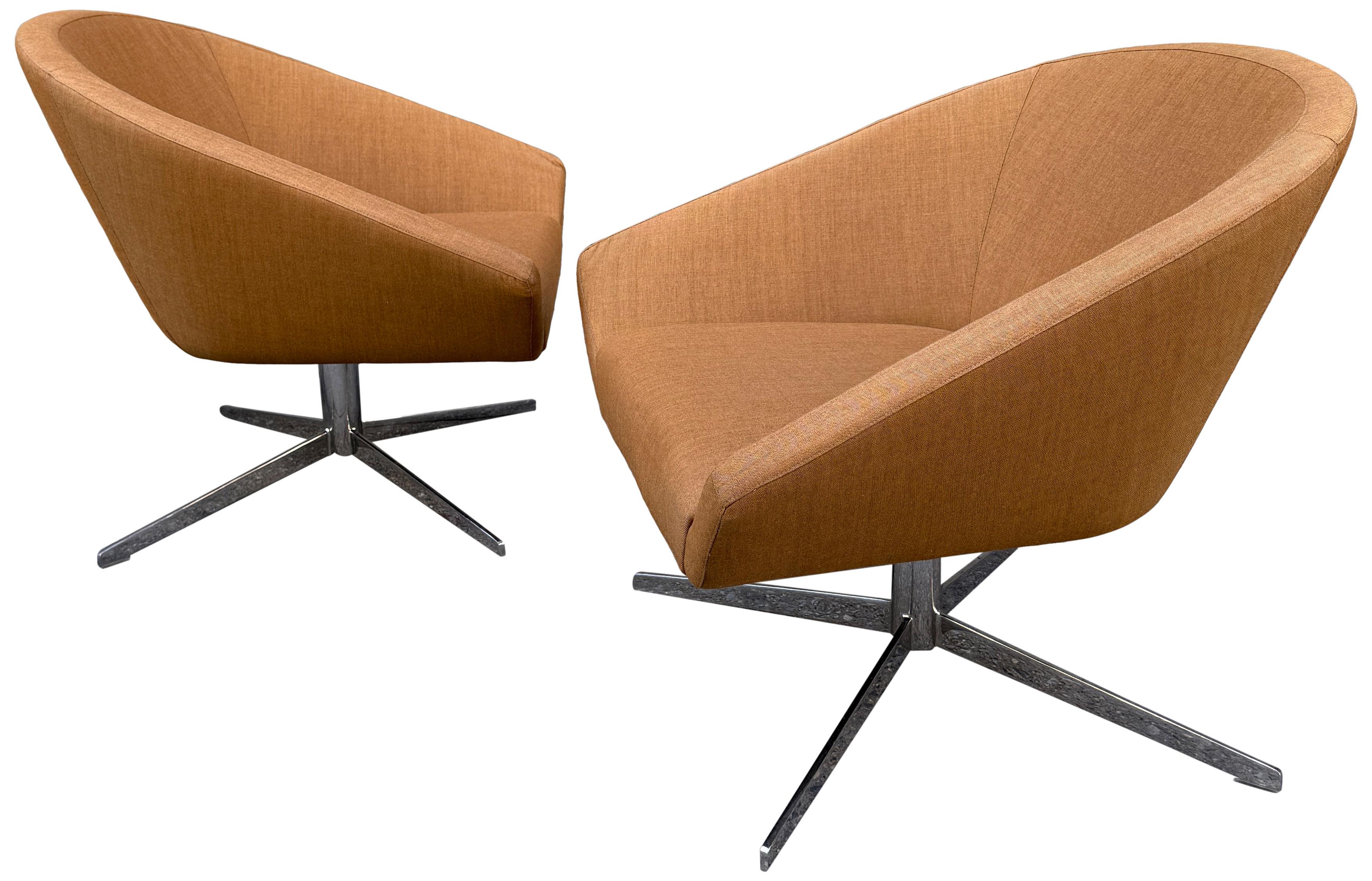Wunderschöne Brown Remy Lounge Chairs für Bernhardt, 