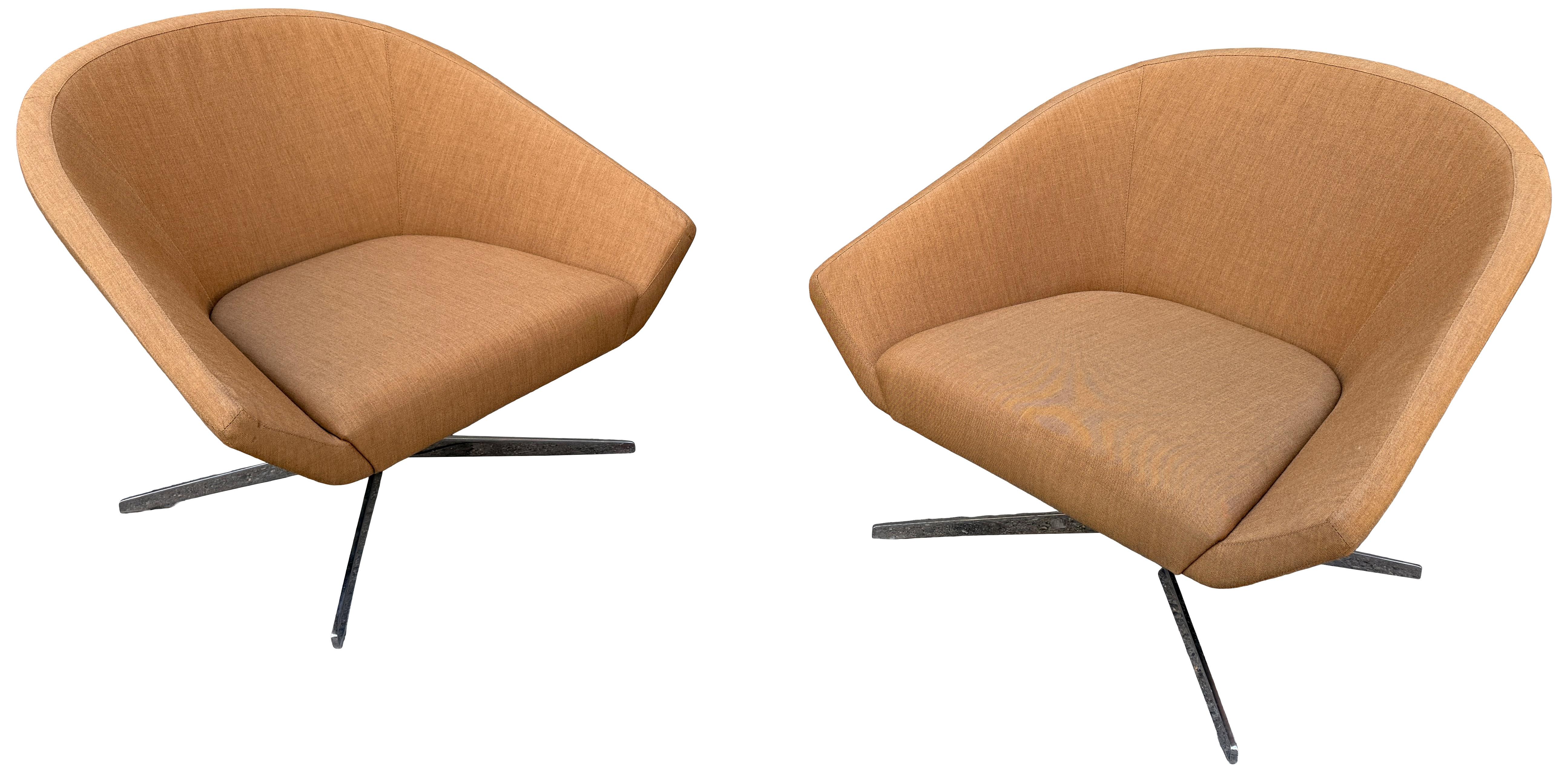 Wunderschöne Brown Remy Lounge Chairs für Bernhardt, 