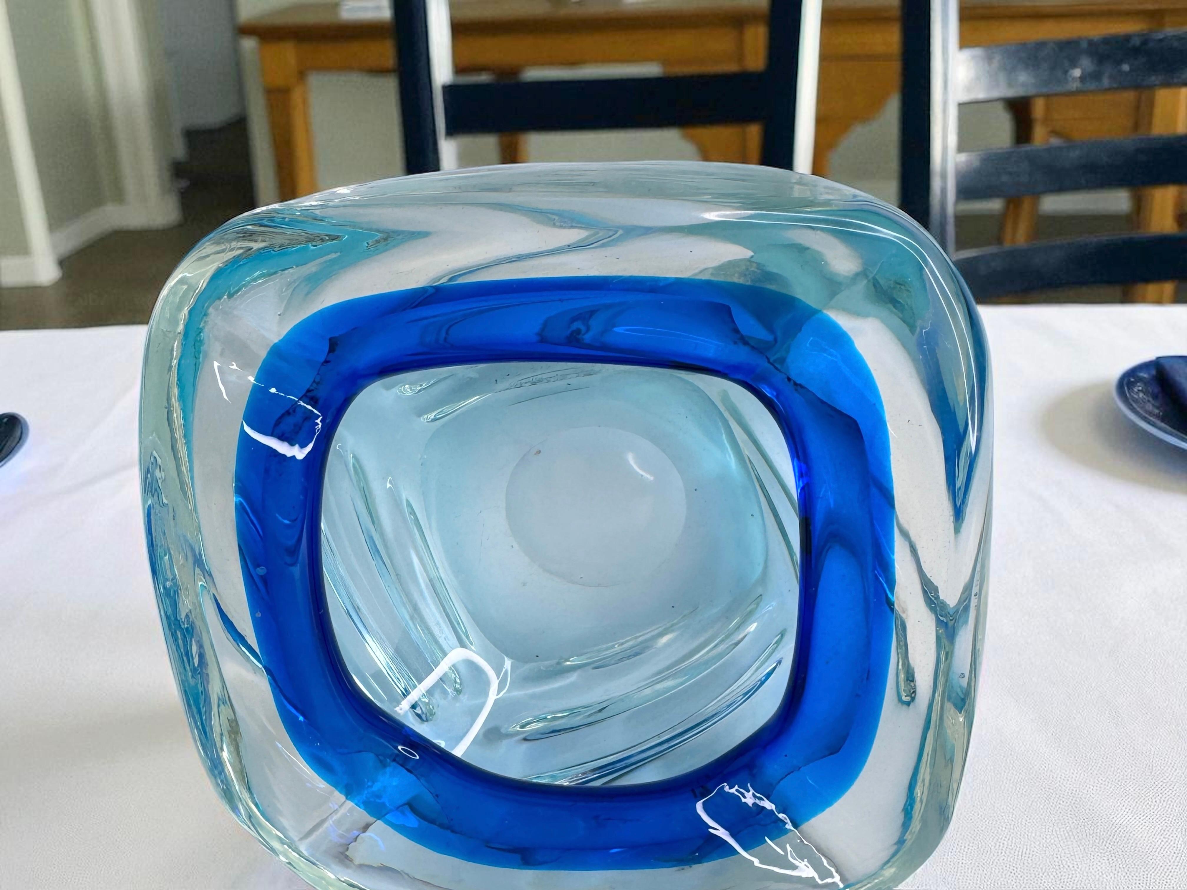 Beautiful Brutalist Murano Sommerso Glass Cigar Ashtray, Vintage, Italy, 1970s For Sale 4